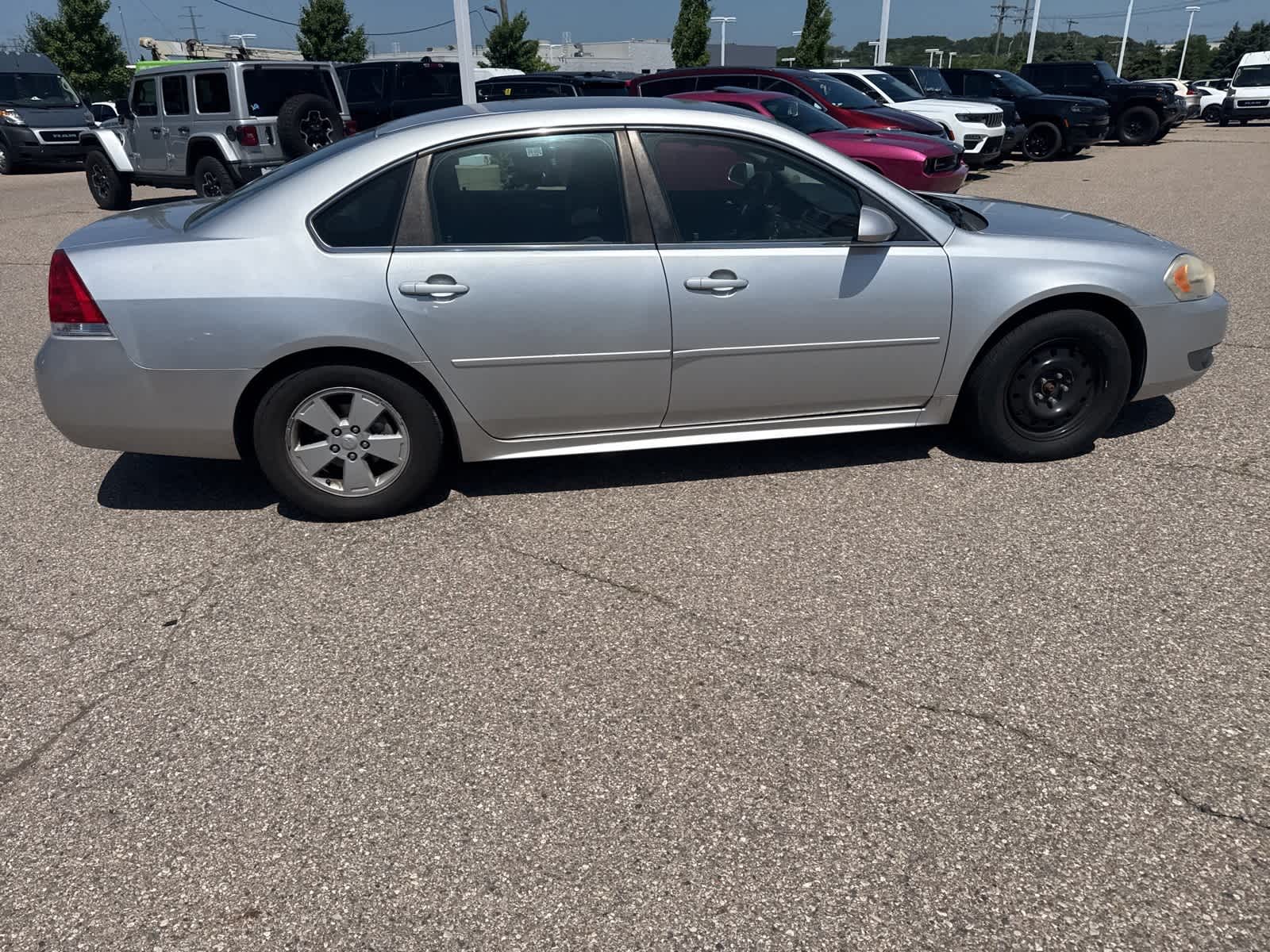 Thumbnail: 2011 Chevrolet Impala - 12