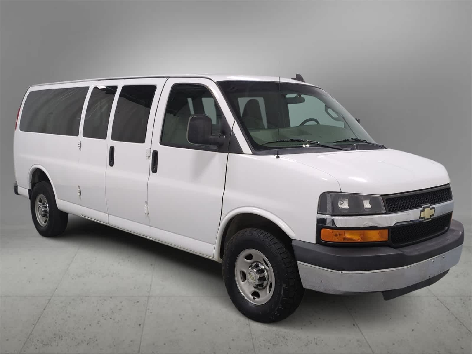 2016 Chevrolet Express LT Van photo 2