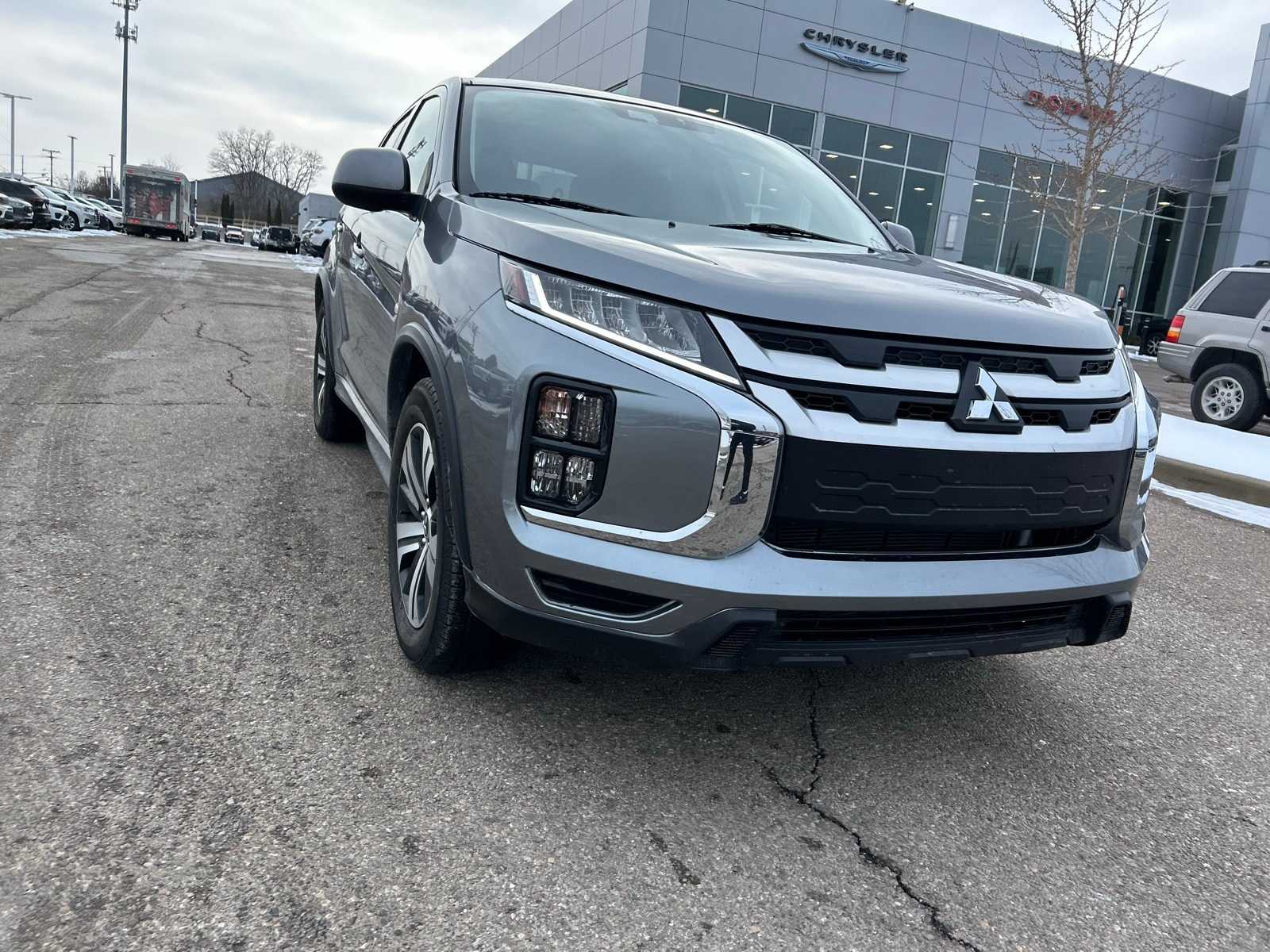 Thumbnail: 2023 Mitsubishi Outlander Sport - 6