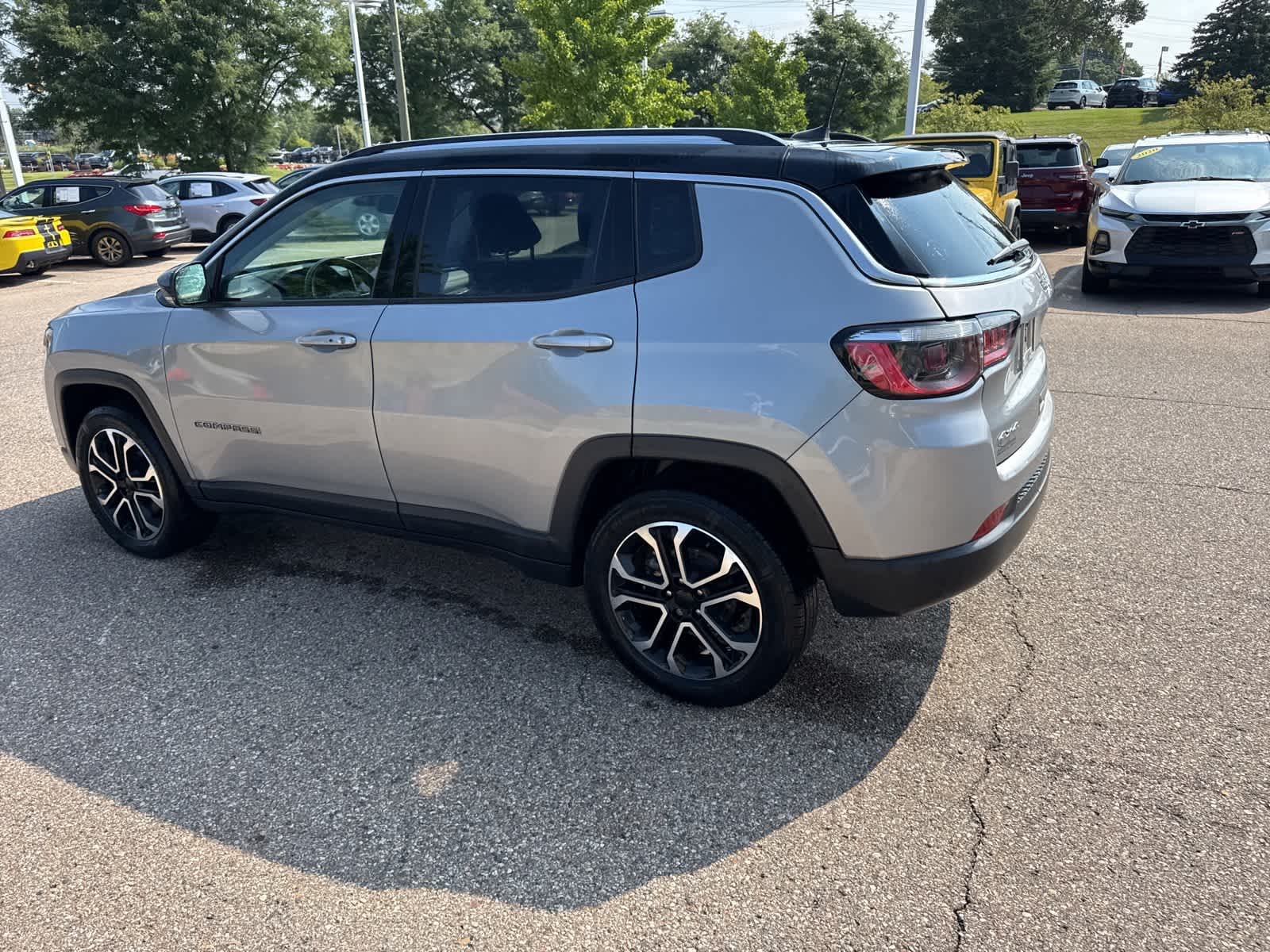 Thumbnail: 2022 Jeep Compass - 24