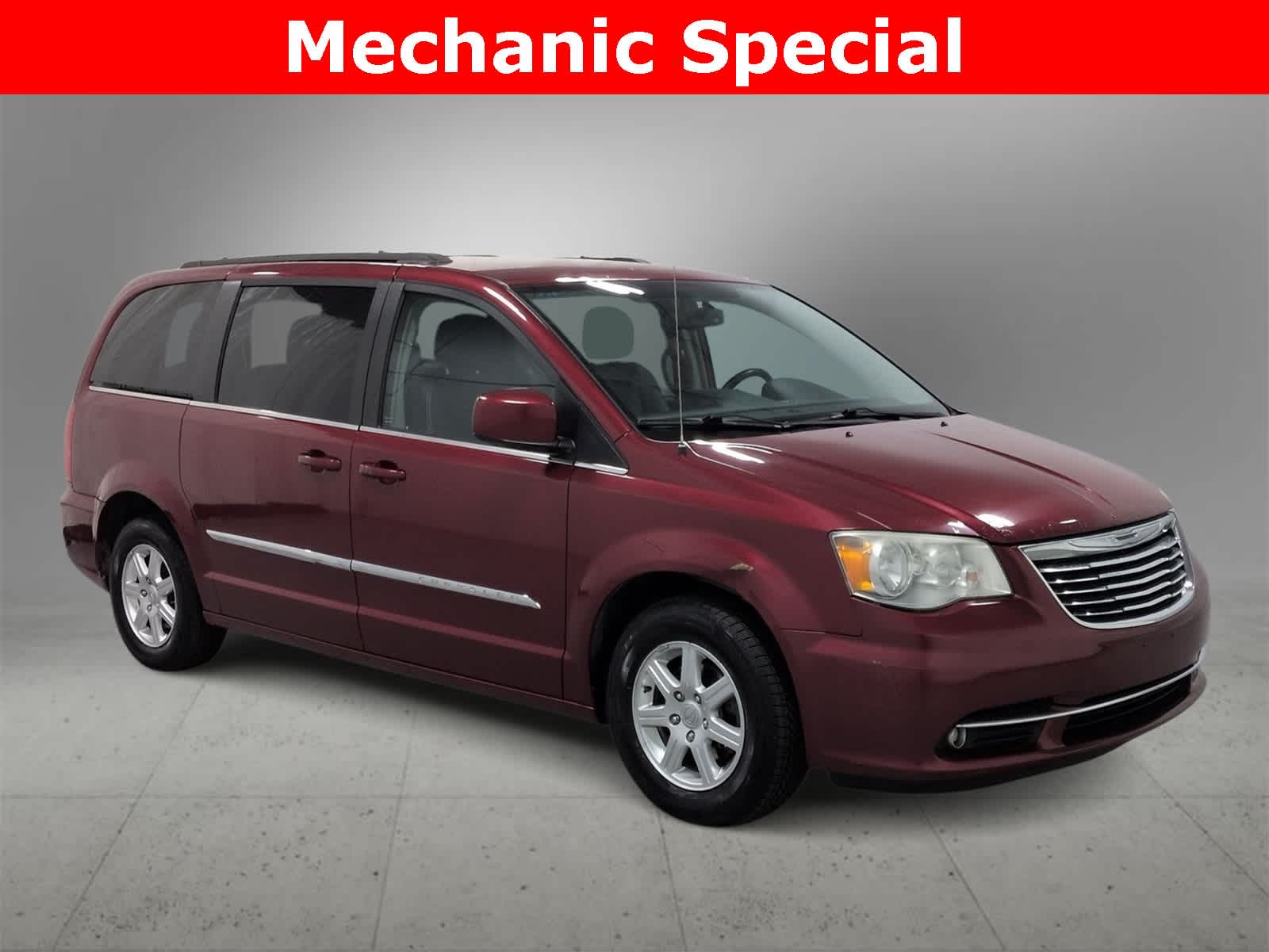 Thumbnail: 2012 Chrysler Town & Country - 2