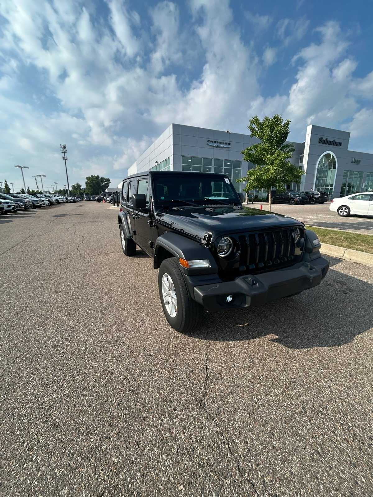 Thumbnail: 2021 Jeep Wrangler - 10