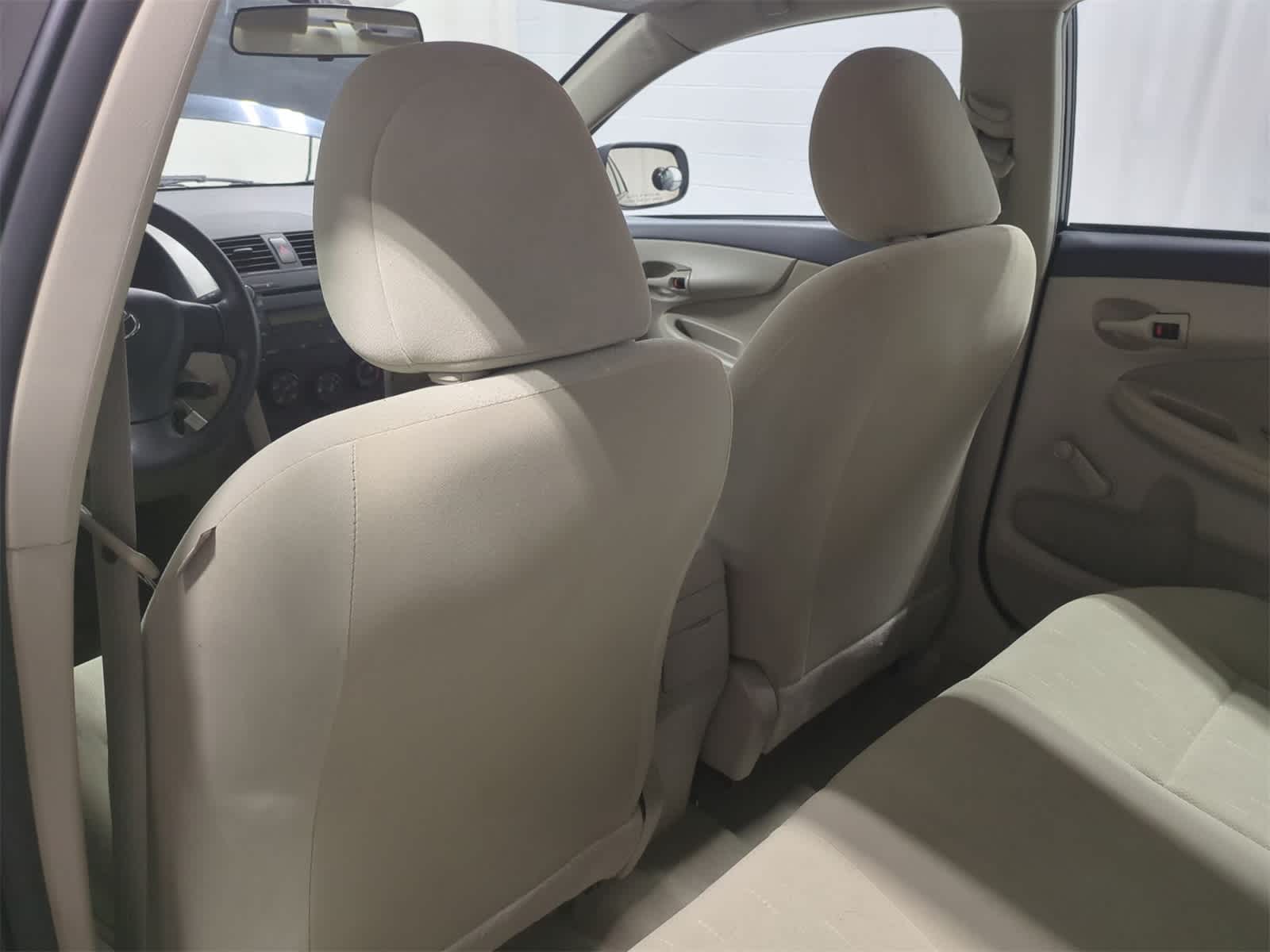 Thumbnail: 2011 Toyota Corolla - 21