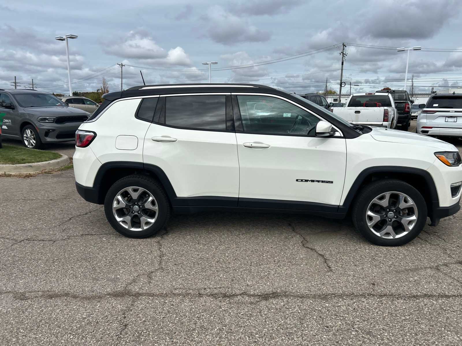 Thumbnail: 2019 Jeep Compass - 14