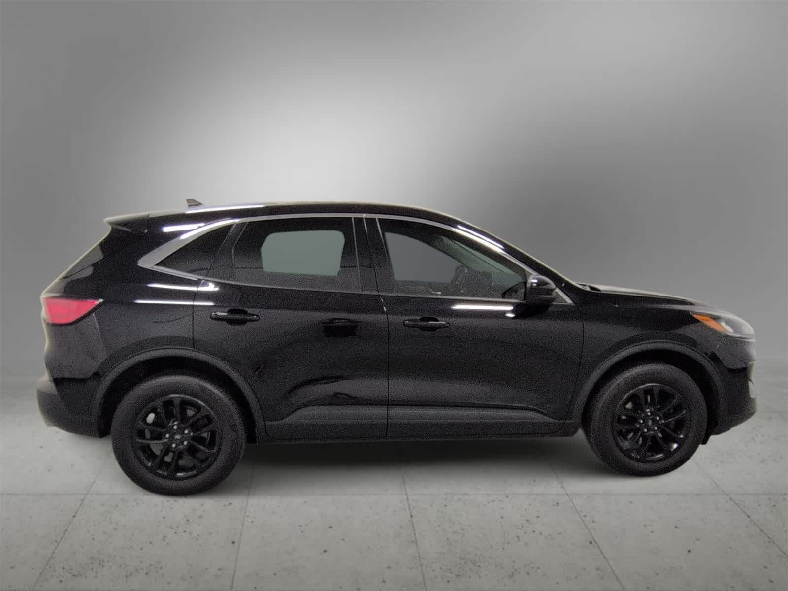 Thumbnail: 2021 Ford Escape - 9