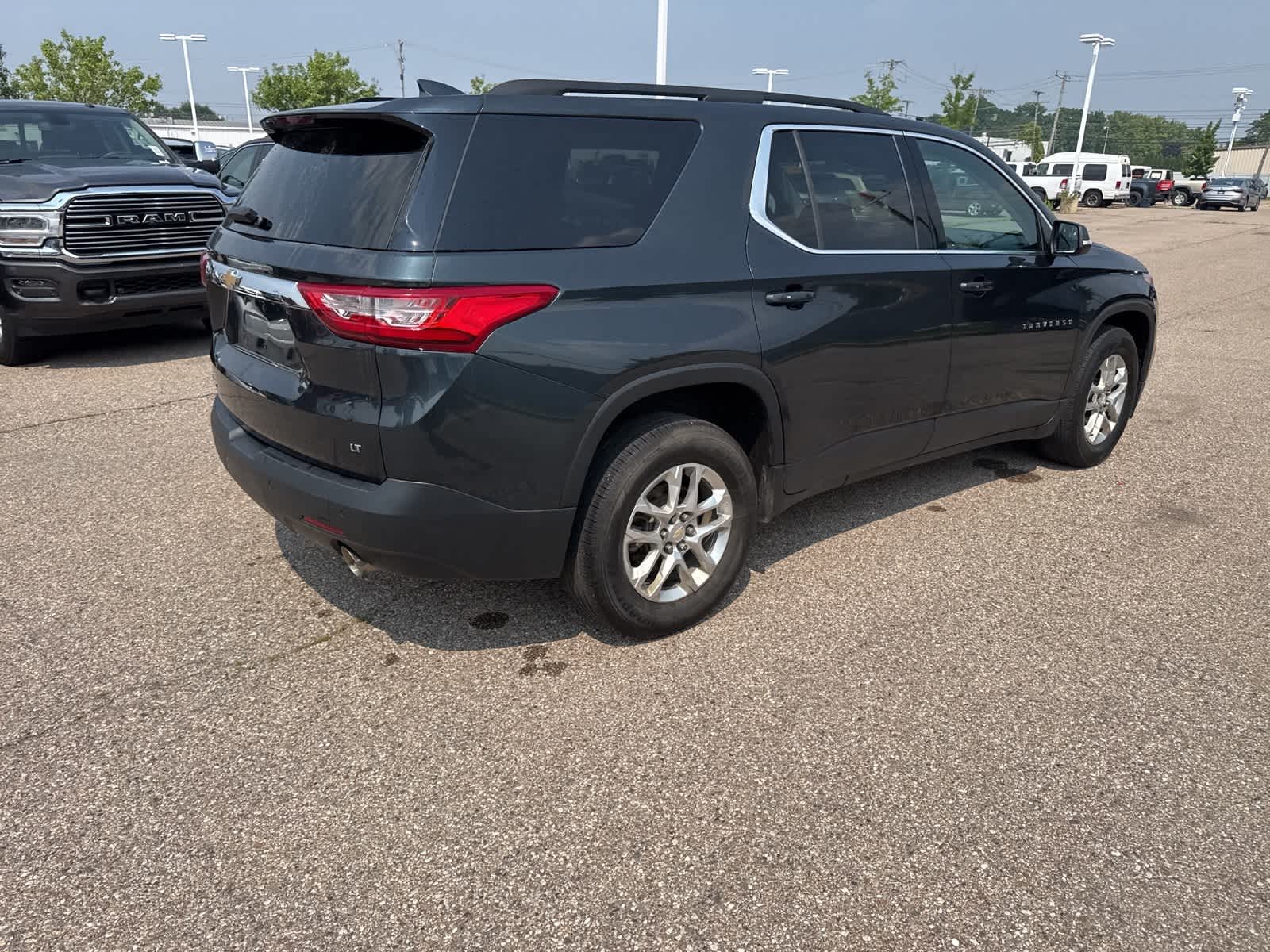 Thumbnail: 2021 Chevrolet Traverse - 16