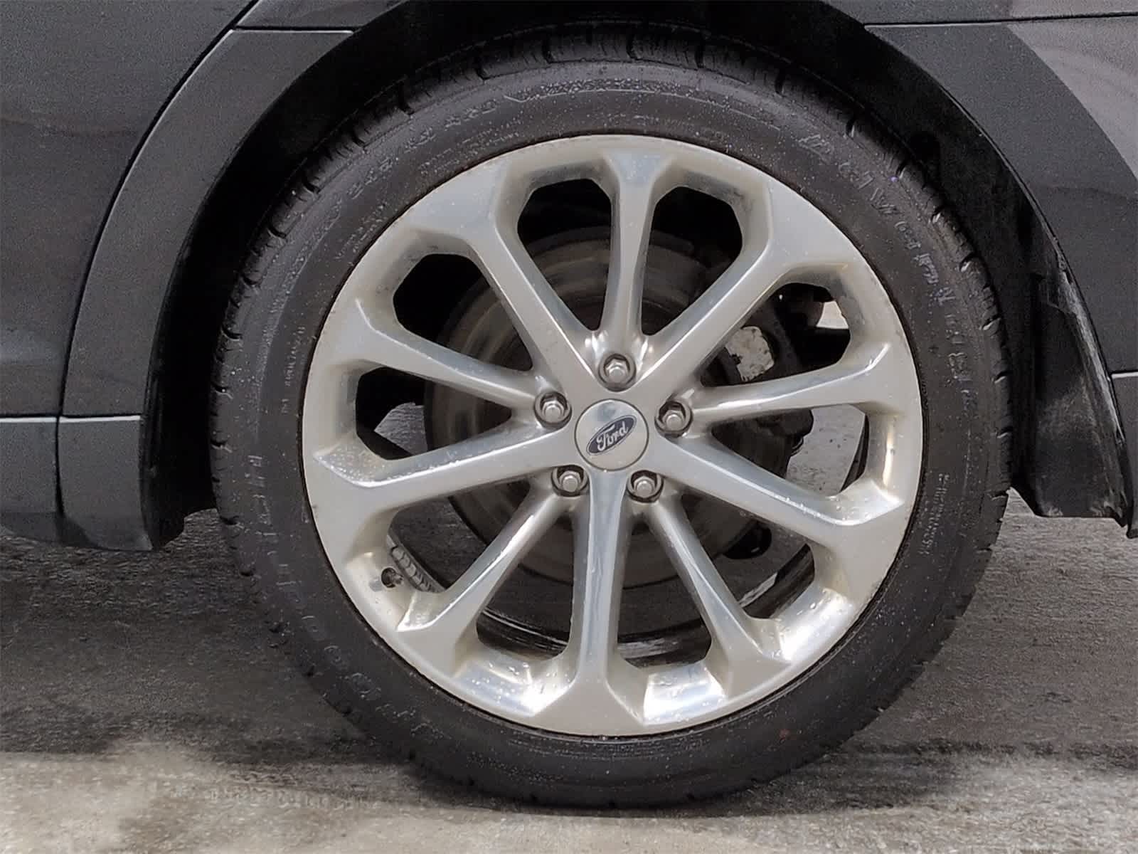 Thumbnail: 2016 Ford Taurus - 14