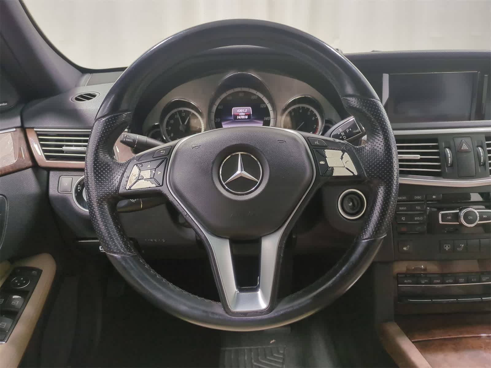 Thumbnail: 2013 Mercedes-Benz E-Class - 24