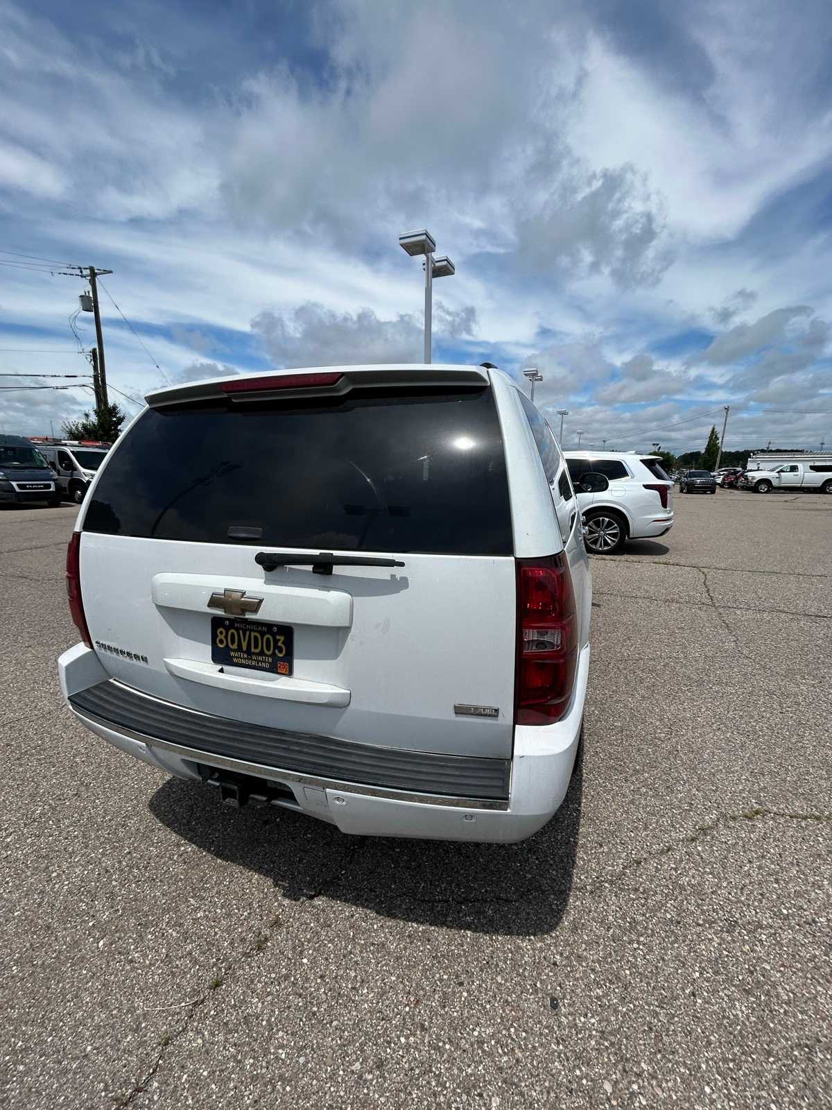 Thumbnail: 2008 Chevrolet Suburban - 18