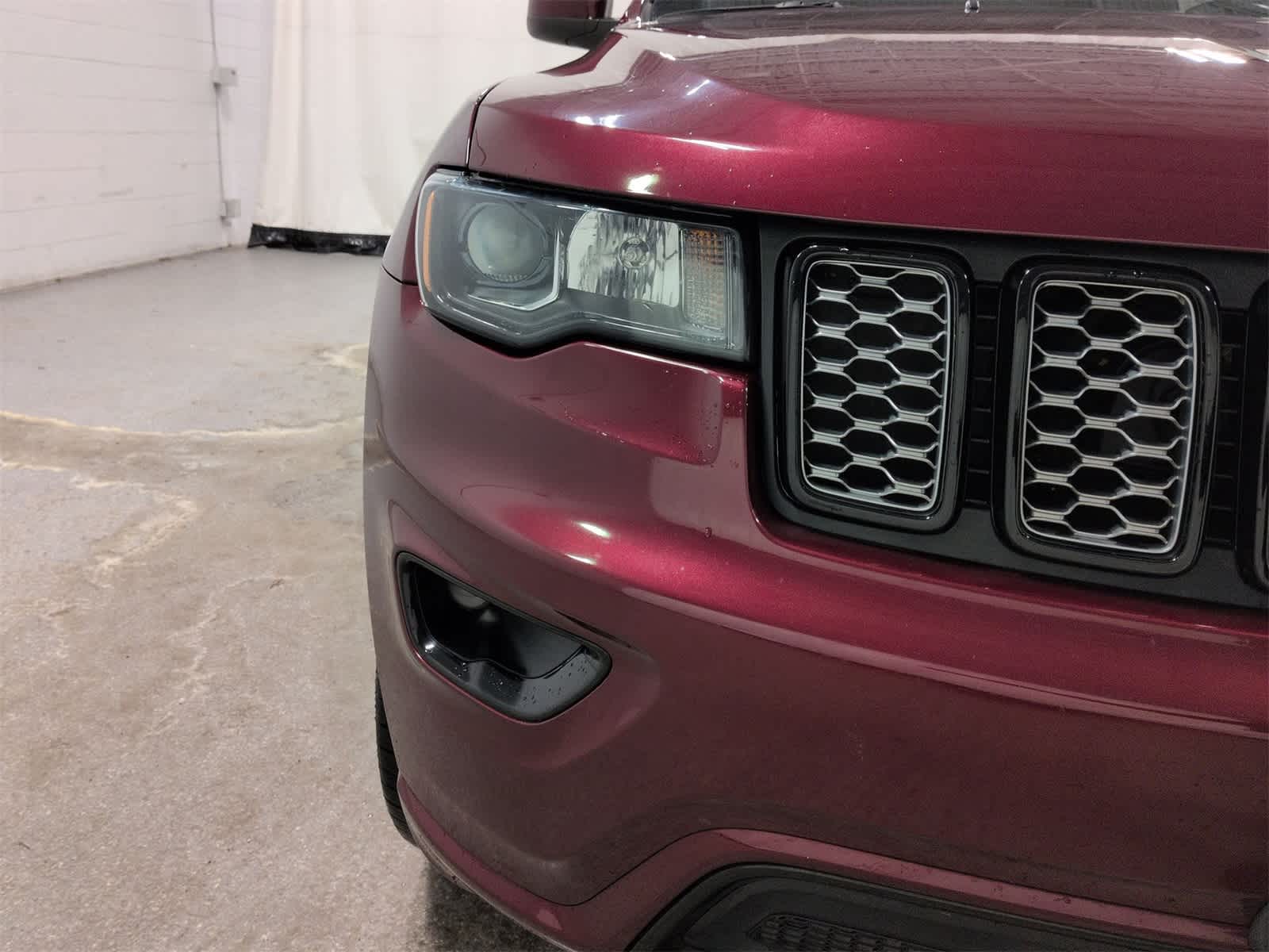 Thumbnail: 2021 Jeep Grand Cherokee - 11