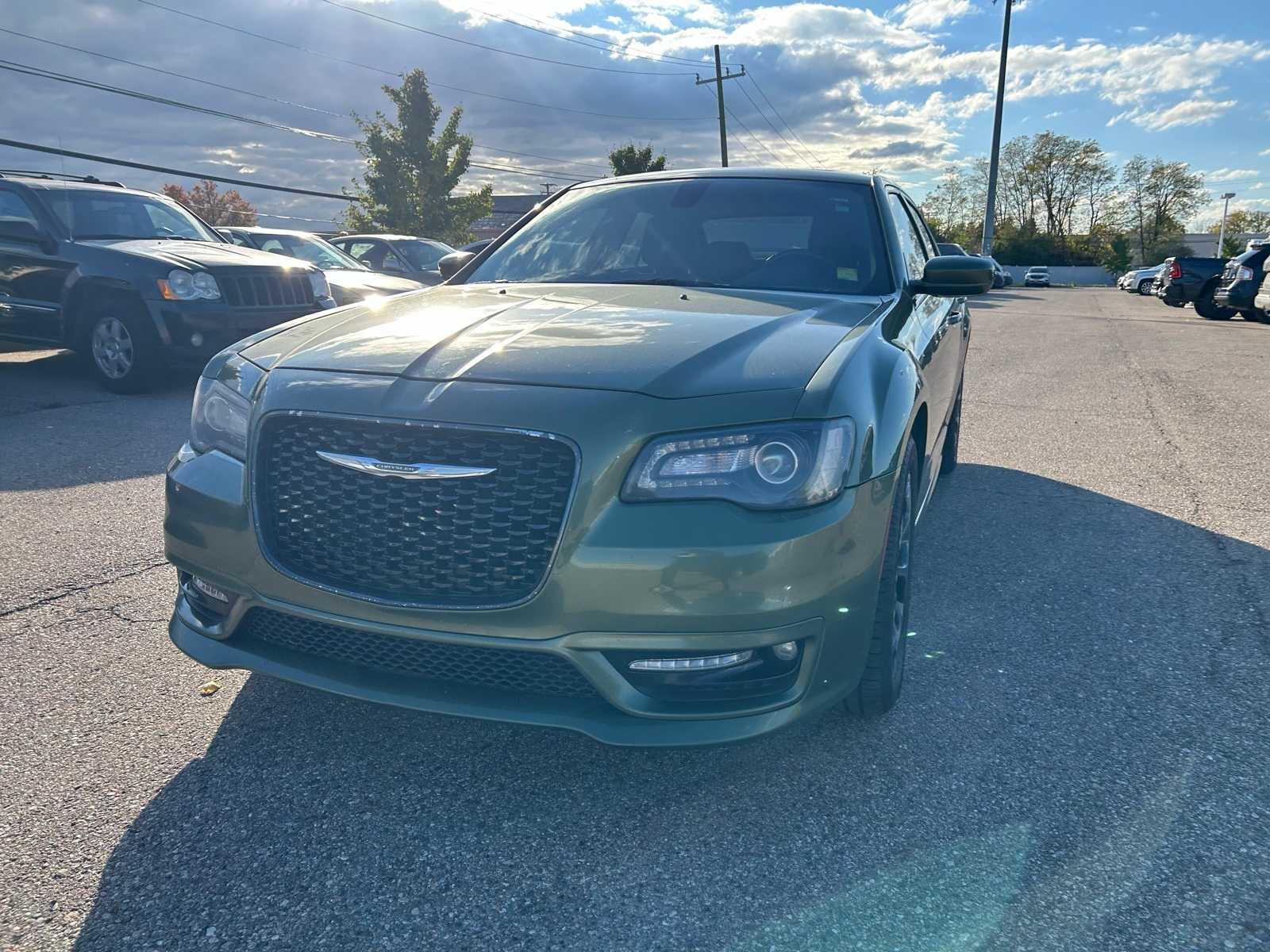 Thumbnail: 2018 Chrysler 300 - 4