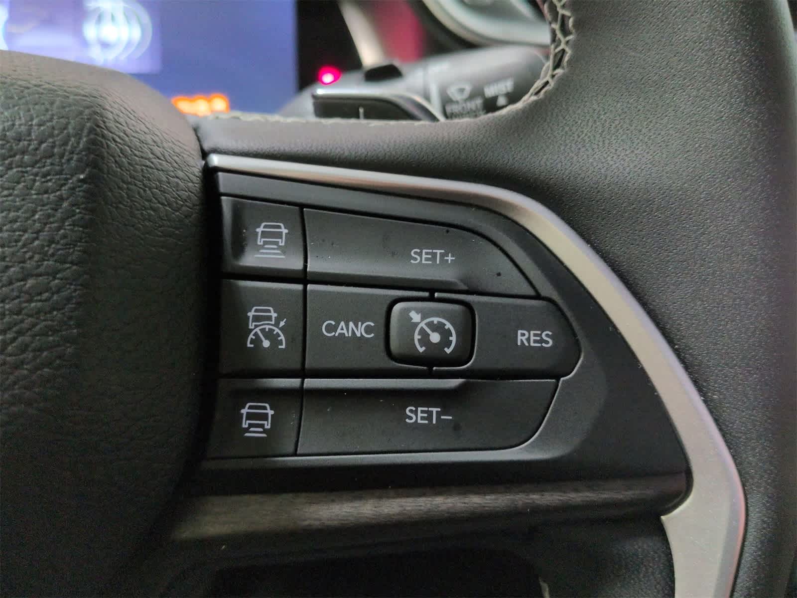 Thumbnail: 2023 Jeep Grand Cherokee - 24