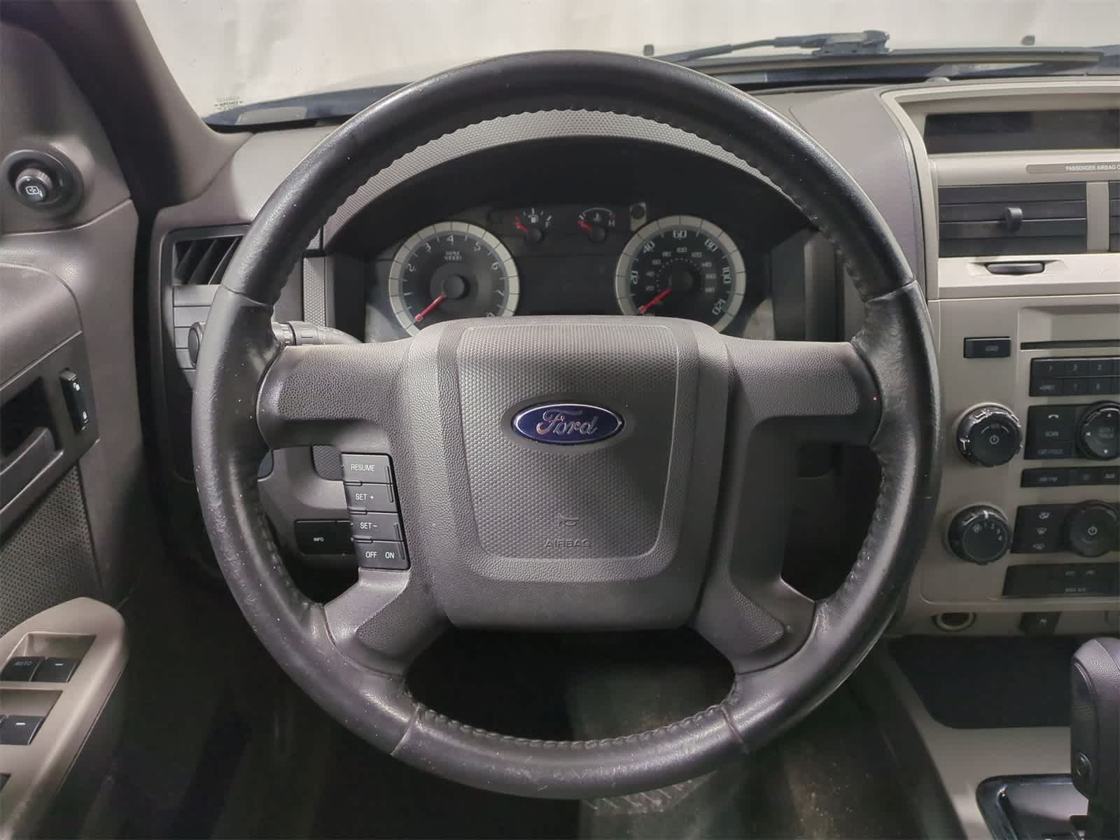 2009 Ford Escape XLT 23