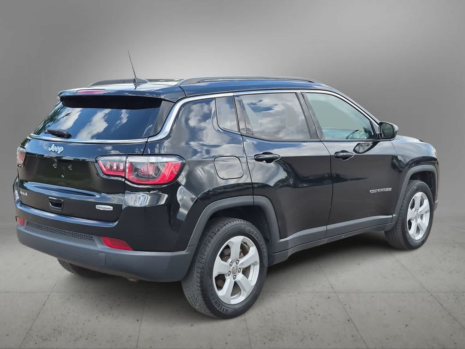 Thumbnail: 2018 Jeep Compass - 8