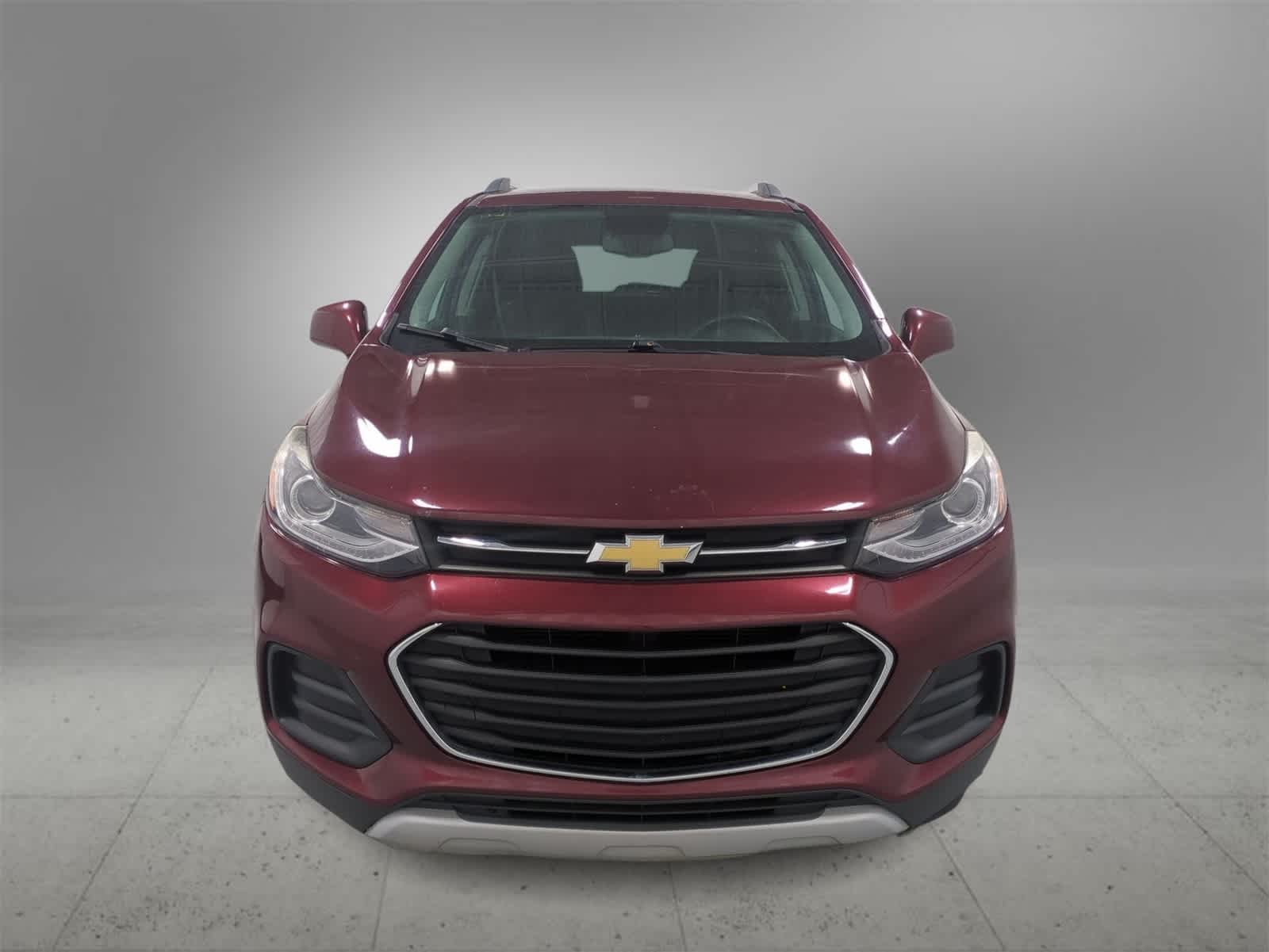 Thumbnail: 2017 Chevrolet Trax - 3