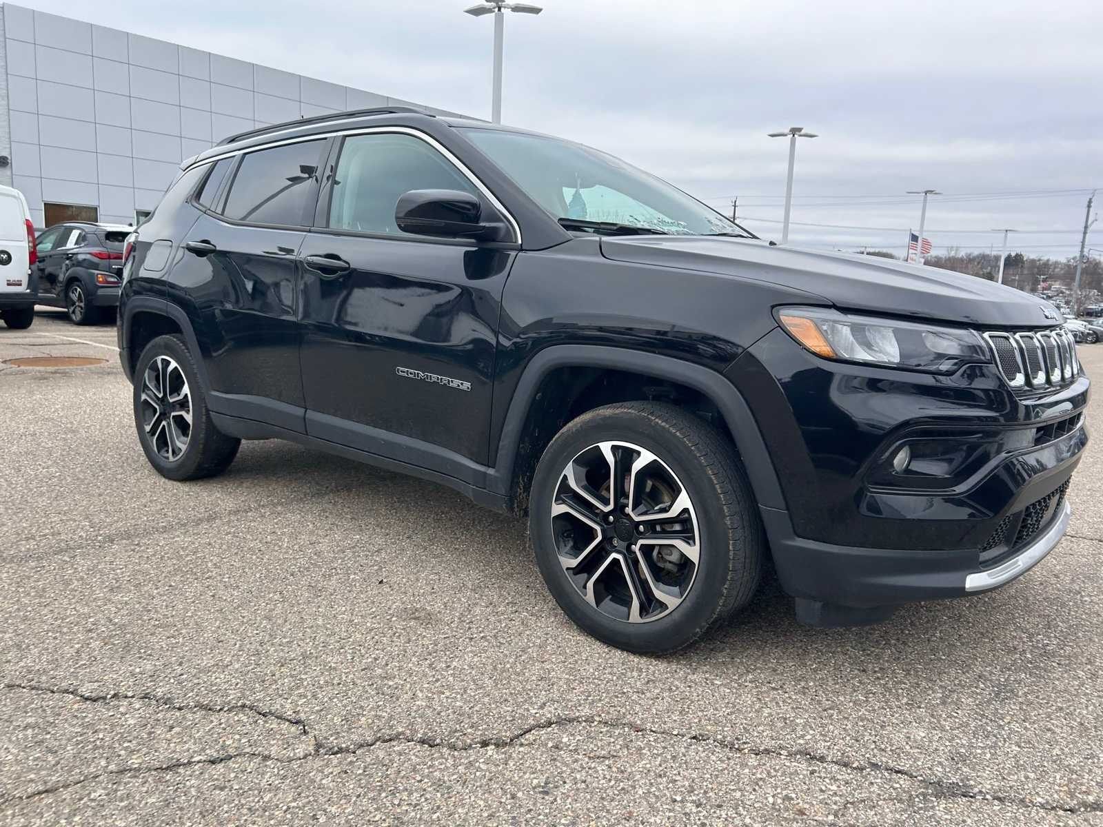 Thumbnail: 2022 Jeep Compass - 8