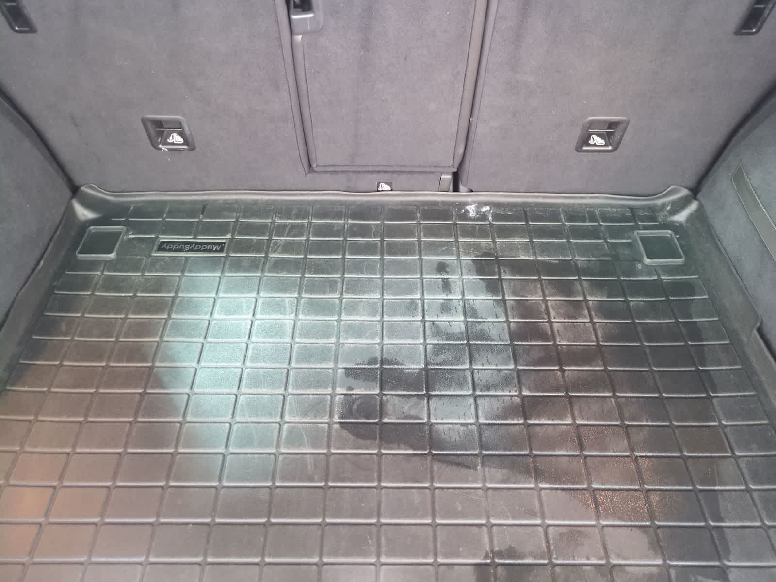 Thumbnail: 2014 Volkswagen Touareg - 32