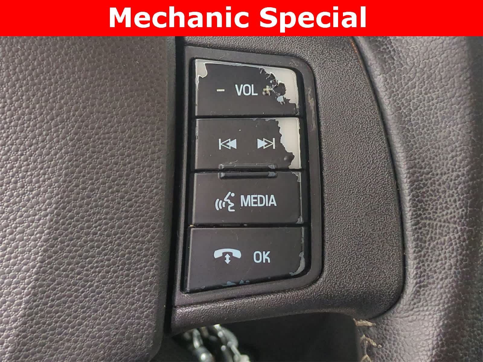 Thumbnail: 2010 Ford Focus - 25