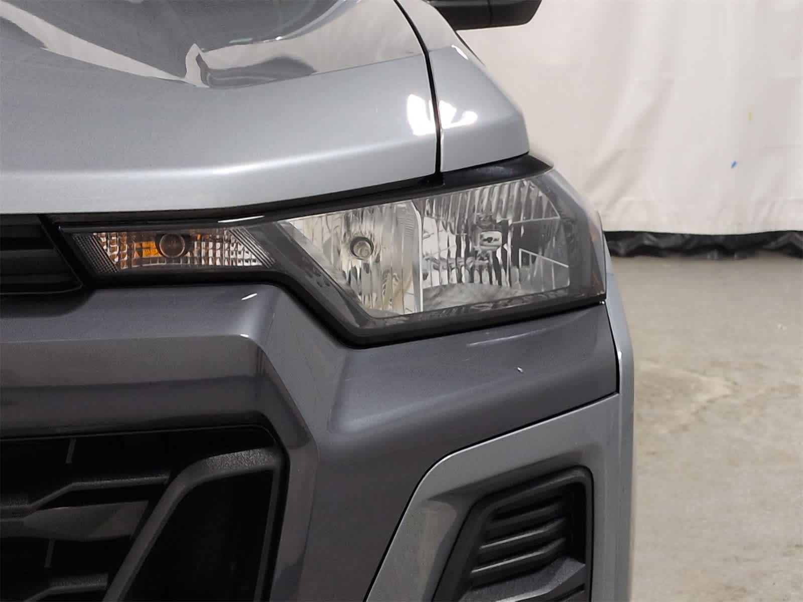 Thumbnail: 2023 Chevrolet Colorado - 11