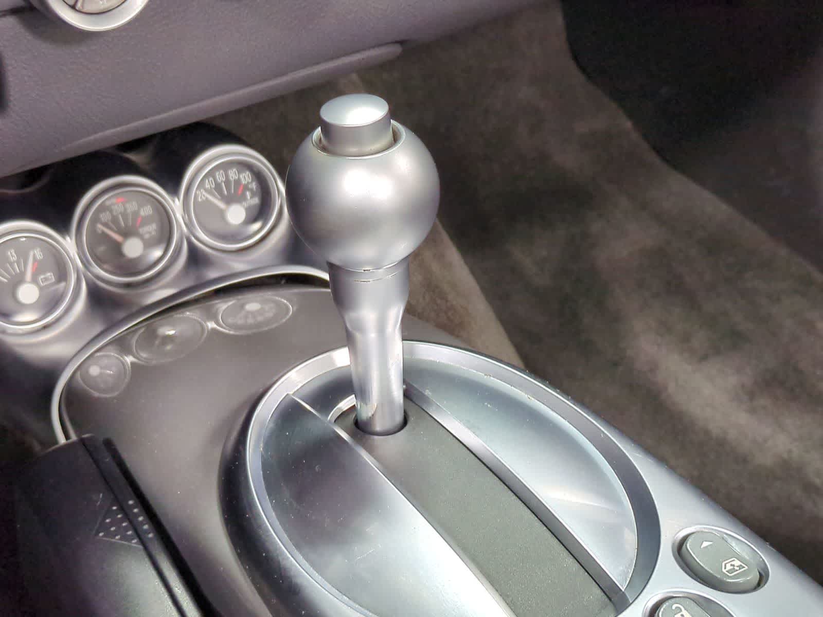 Thumbnail: 2005 Chevrolet SSR - 26