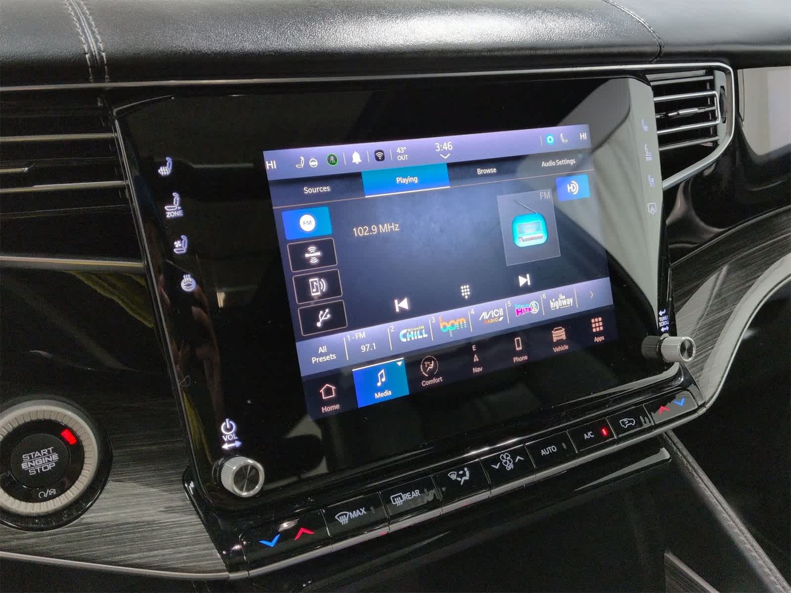 Thumbnail: 2022 Jeep Wagoneer - 30