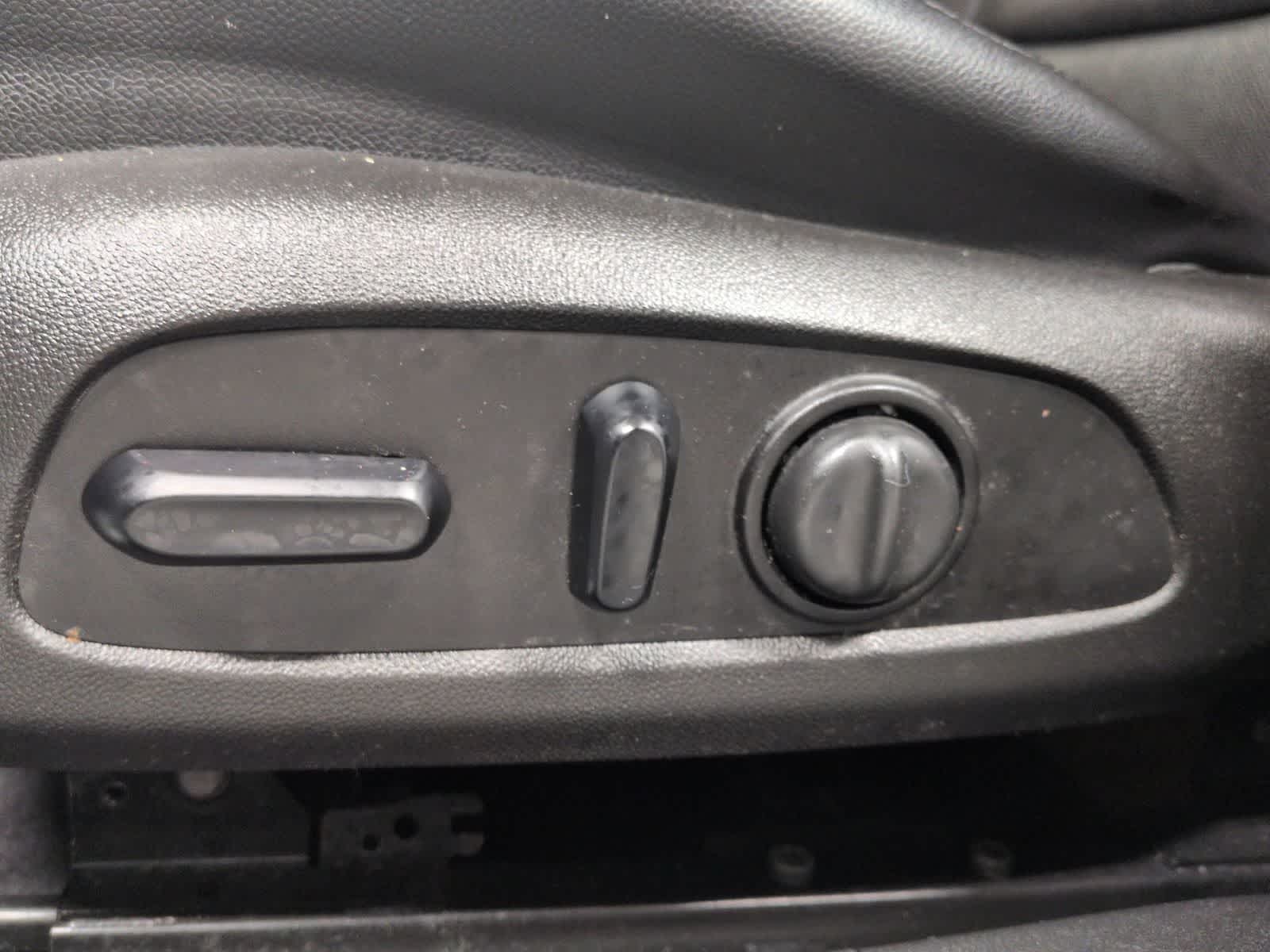 Thumbnail: 2018 Chevrolet Malibu - 18