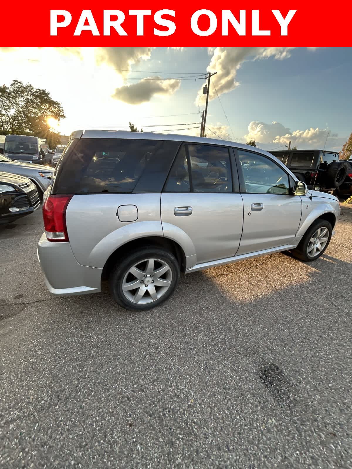 Thumbnail: 2005 Saturn VUE - 17