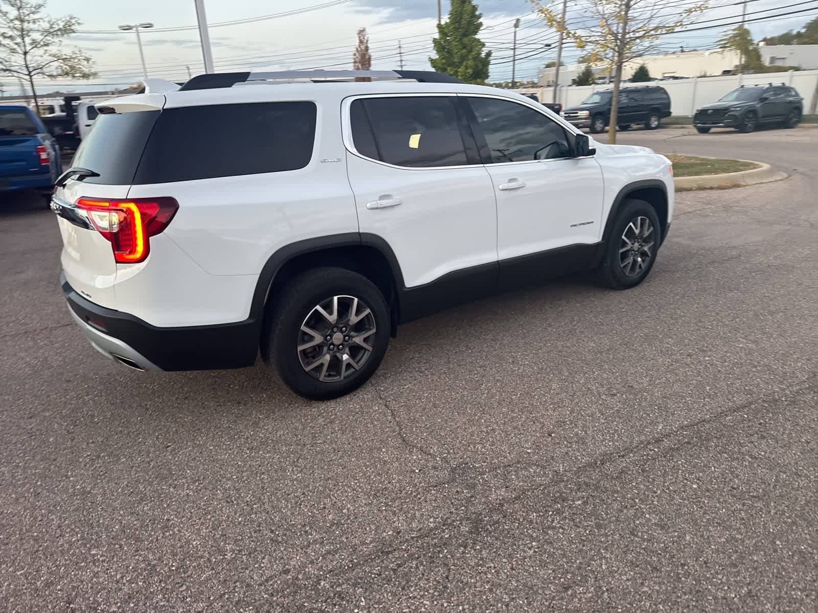 Thumbnail: 2021 GMC Acadia - 16