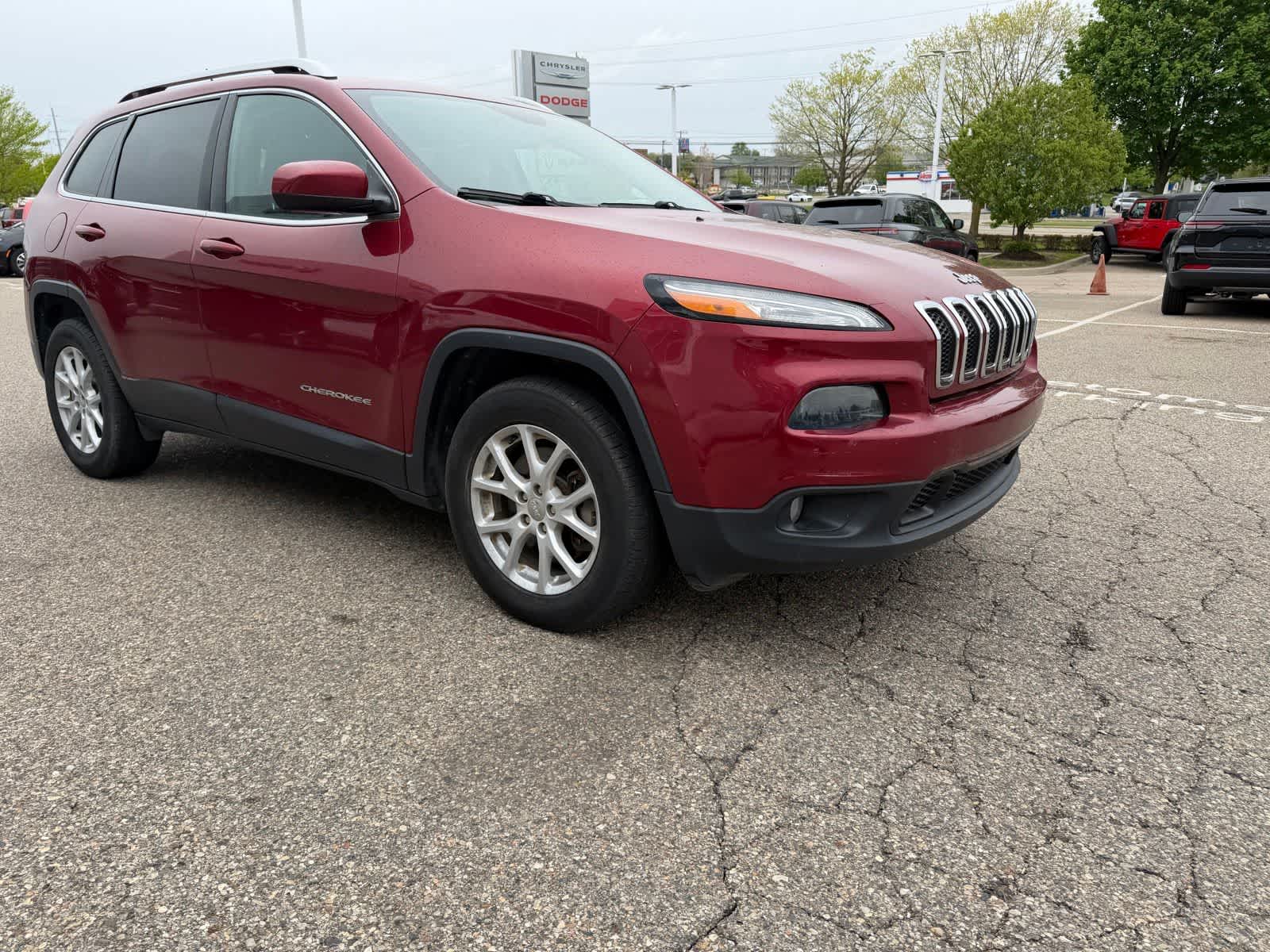 Thumbnail: 2015 Jeep Cherokee - 11