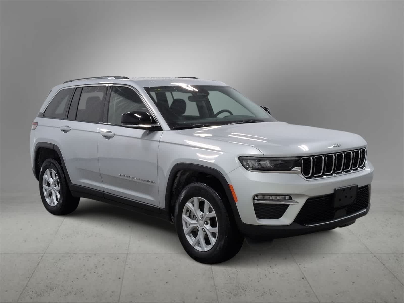 Thumbnail: 2023 Jeep Grand Cherokee - 2