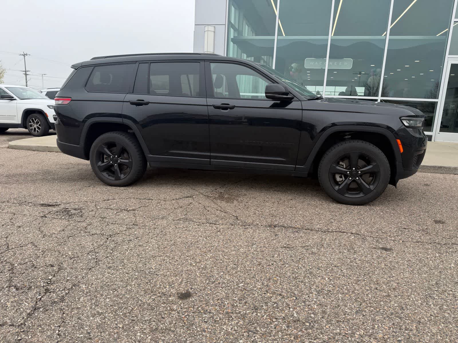 Thumbnail: 2022 Jeep Grand Cherokee L - 11