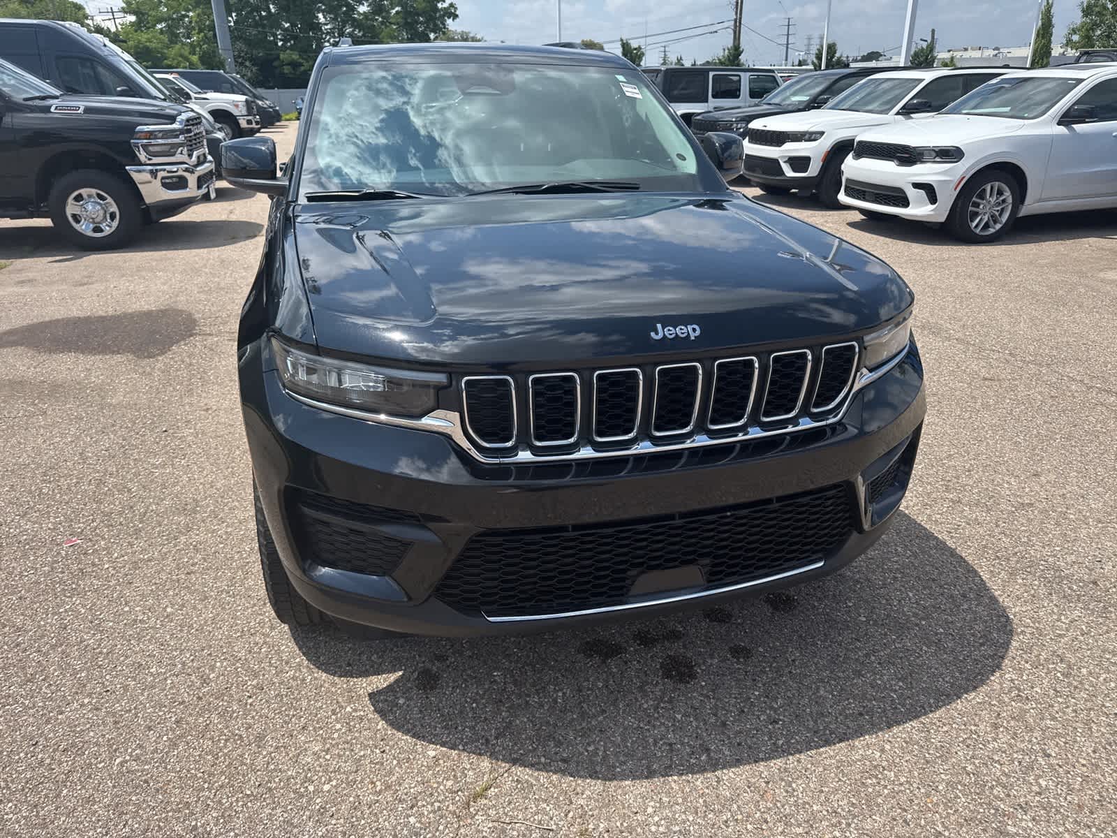 Thumbnail: 2023 Jeep Grand Cherokee - 5