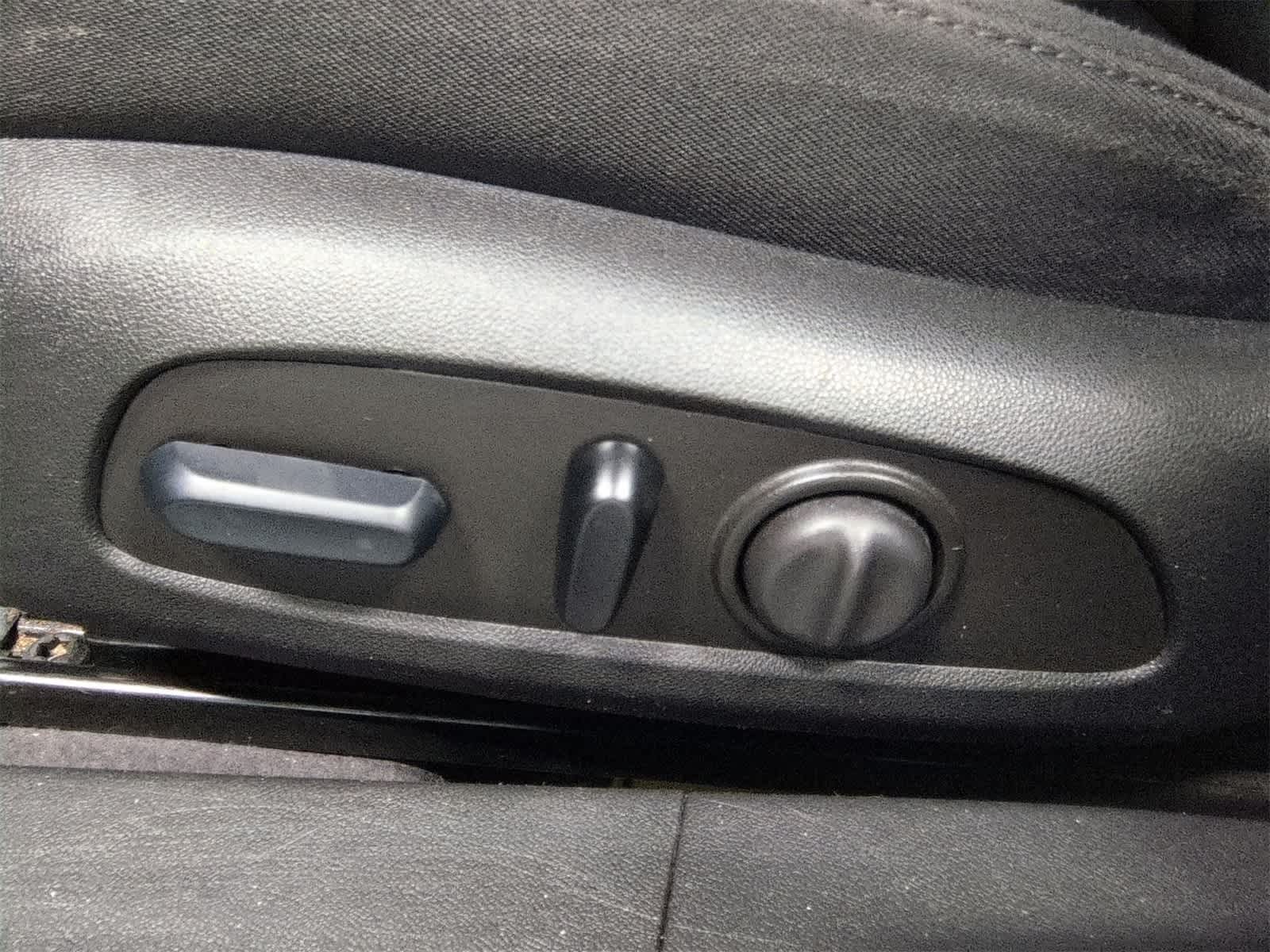 Thumbnail: 2023 Chevrolet Malibu - 18