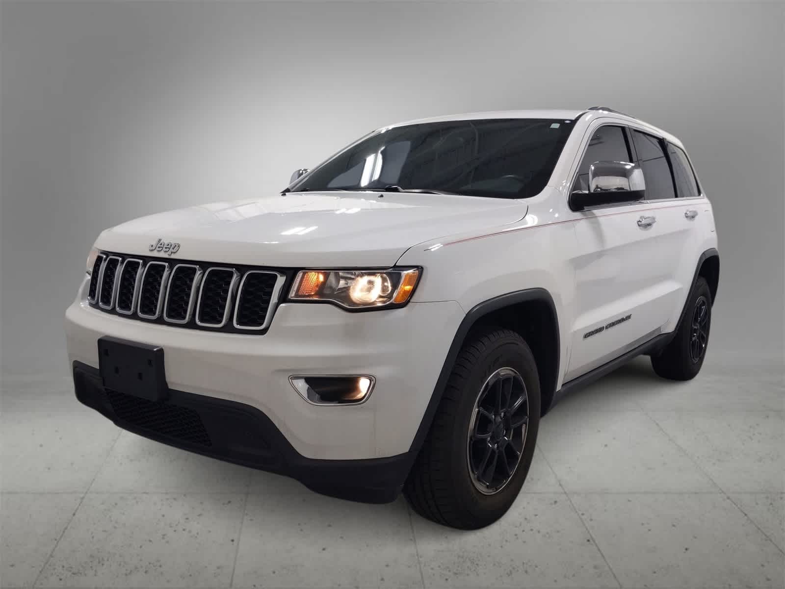 Thumbnail: 2019 Jeep Grand Cherokee - 4