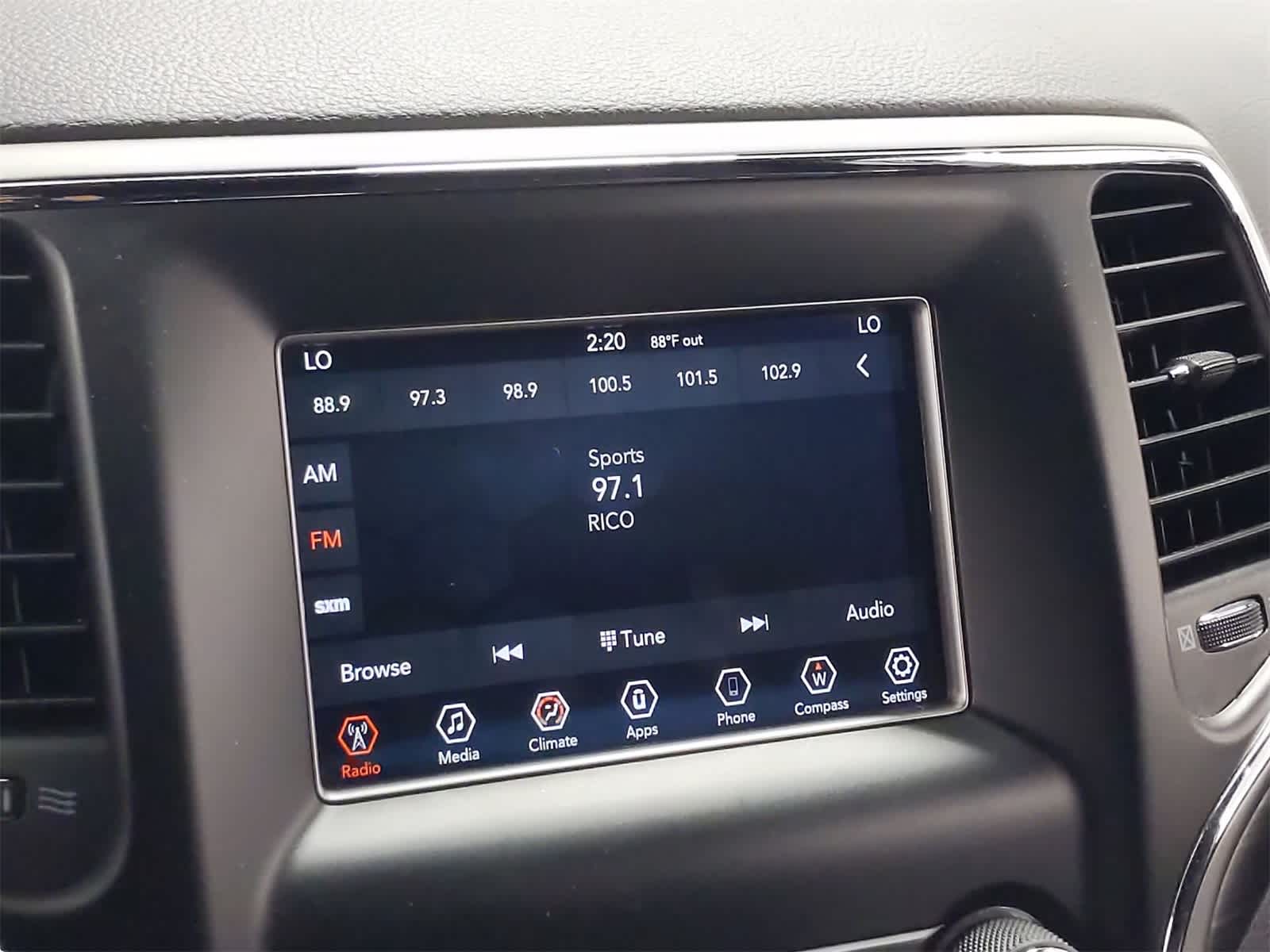Thumbnail: 2019 Jeep Grand Cherokee - 33