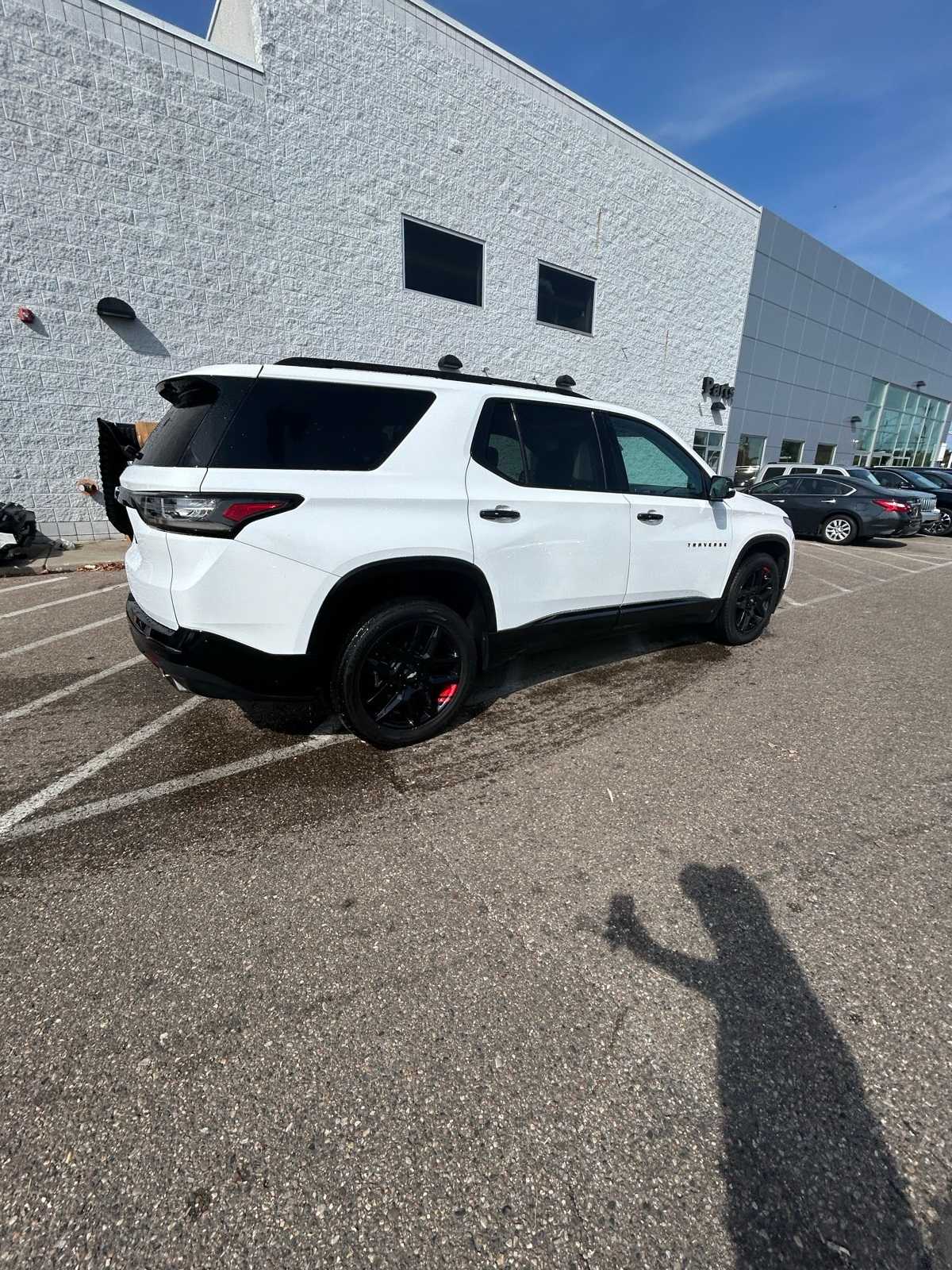 Thumbnail: 2020 Chevrolet Traverse - 18