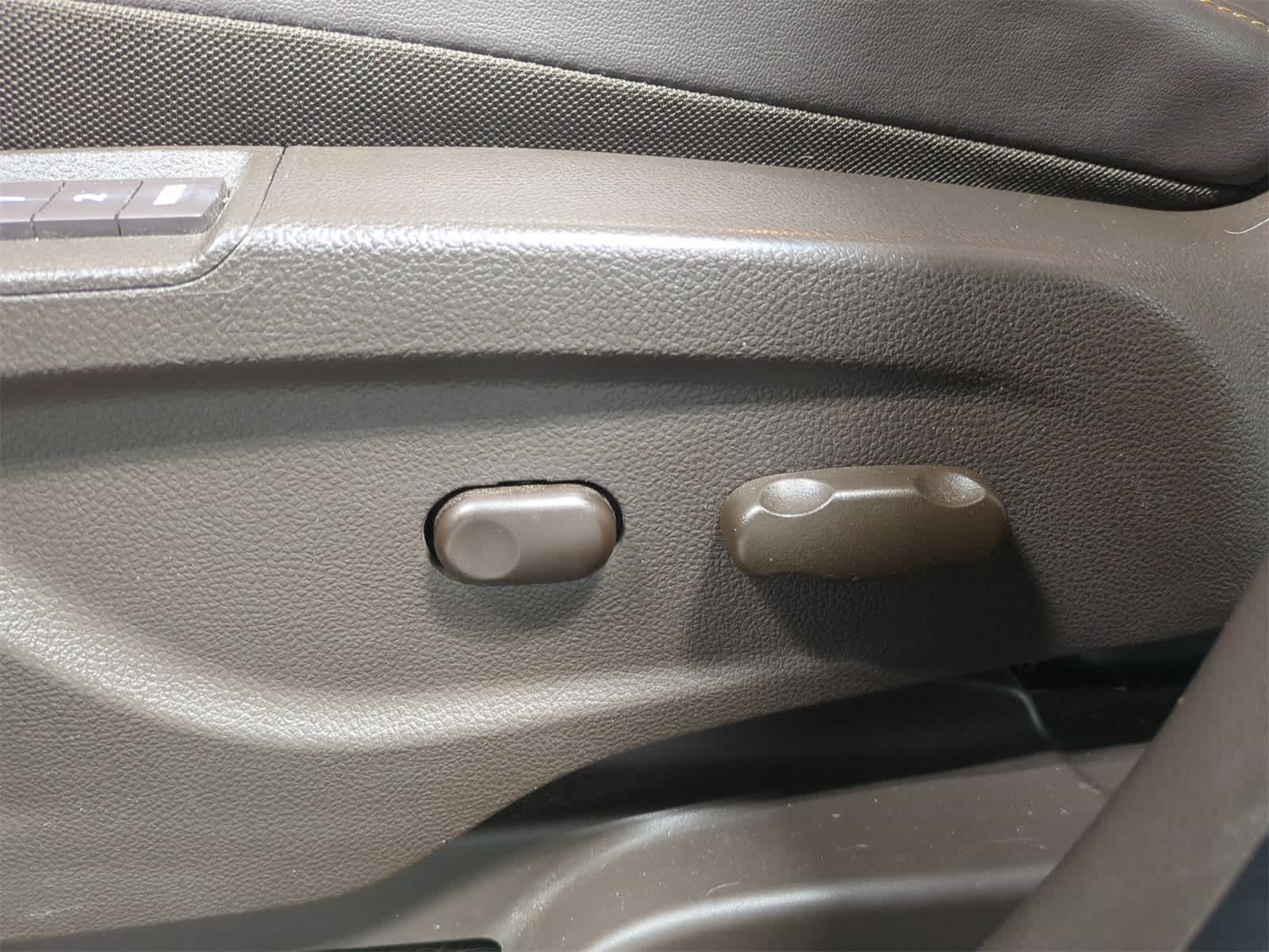 Thumbnail: 2016 Buick Encore - 18