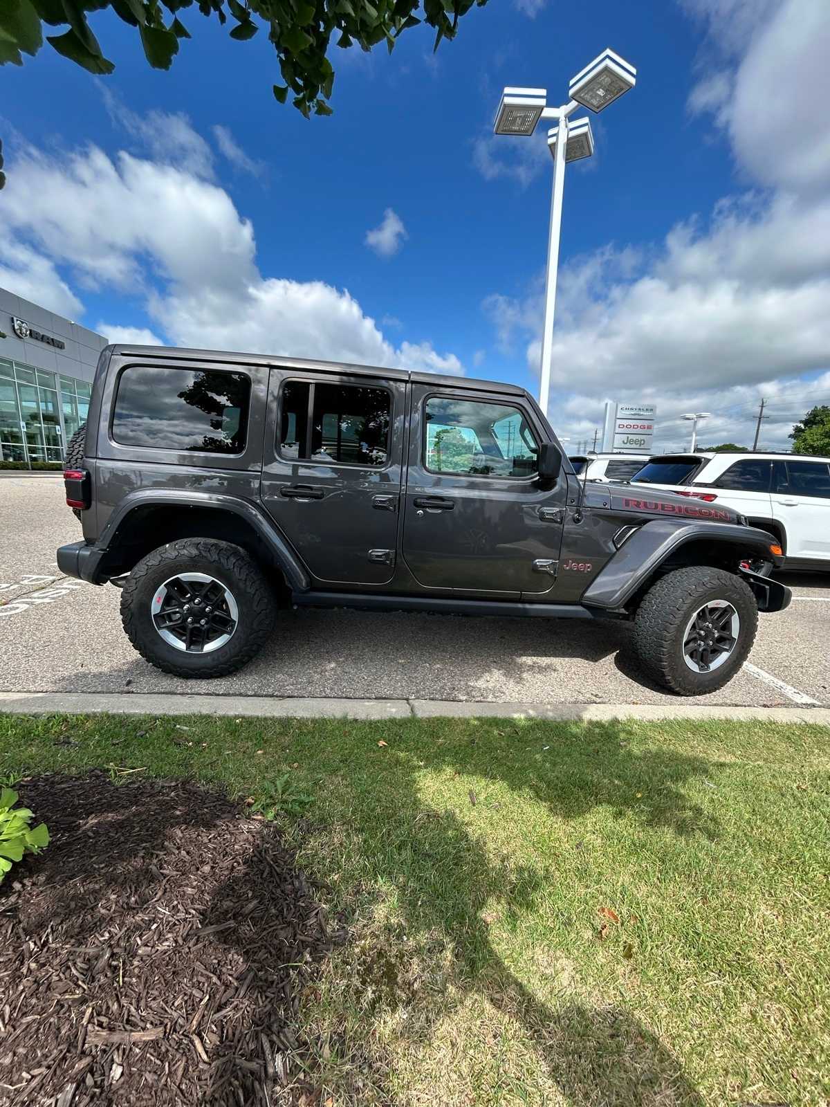Thumbnail: 2021 Jeep Wrangler - 15