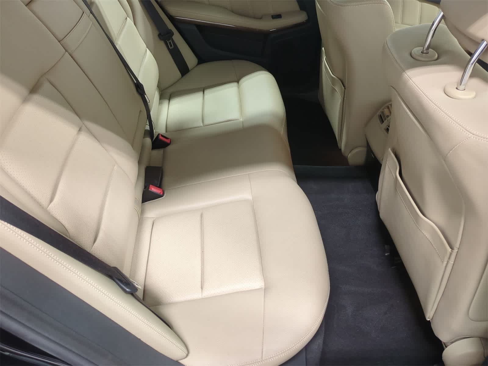 Thumbnail: 2013 Mercedes-Benz E-Class - 21