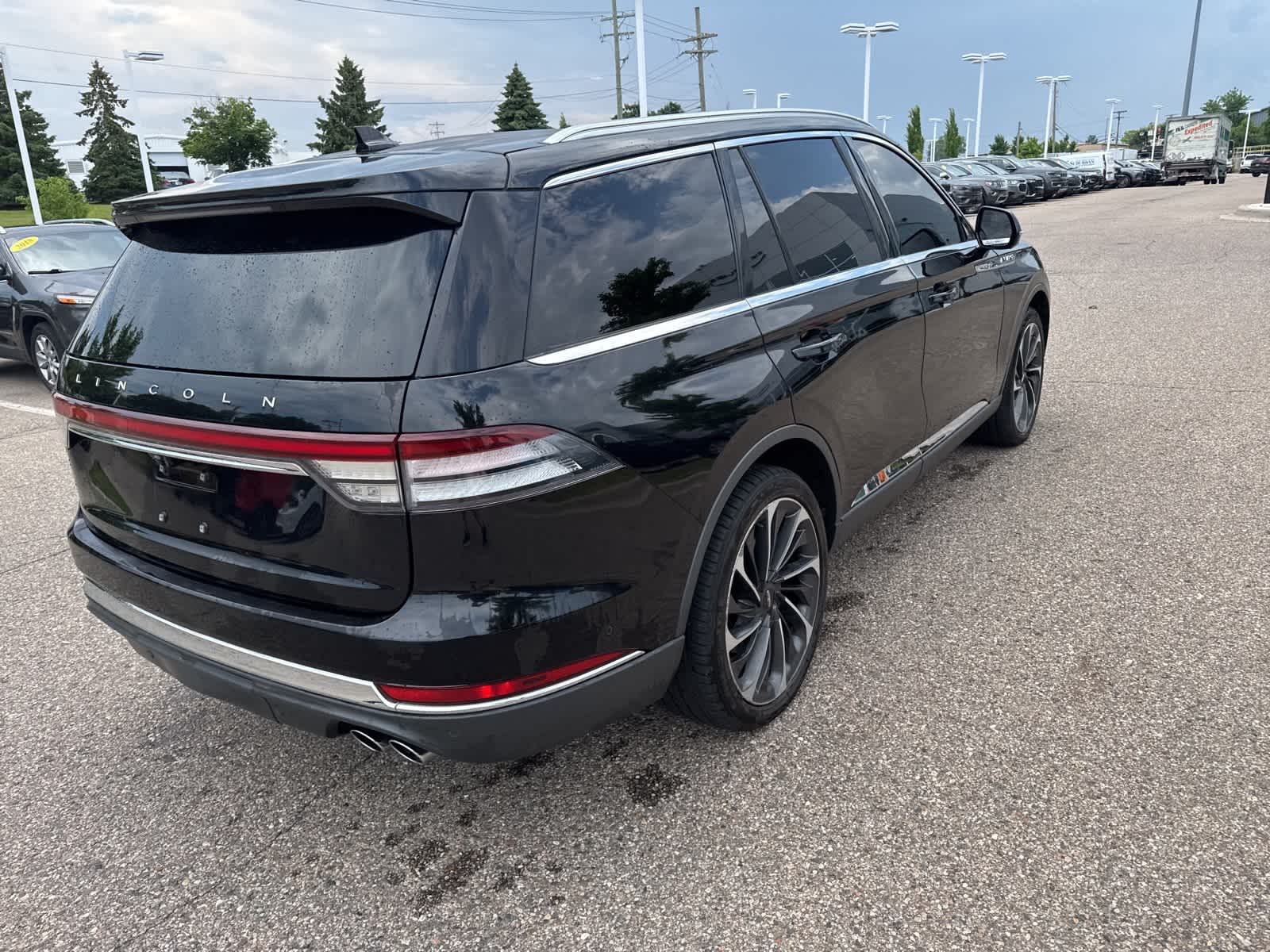 Thumbnail: 2020 Lincoln Aviator - 15