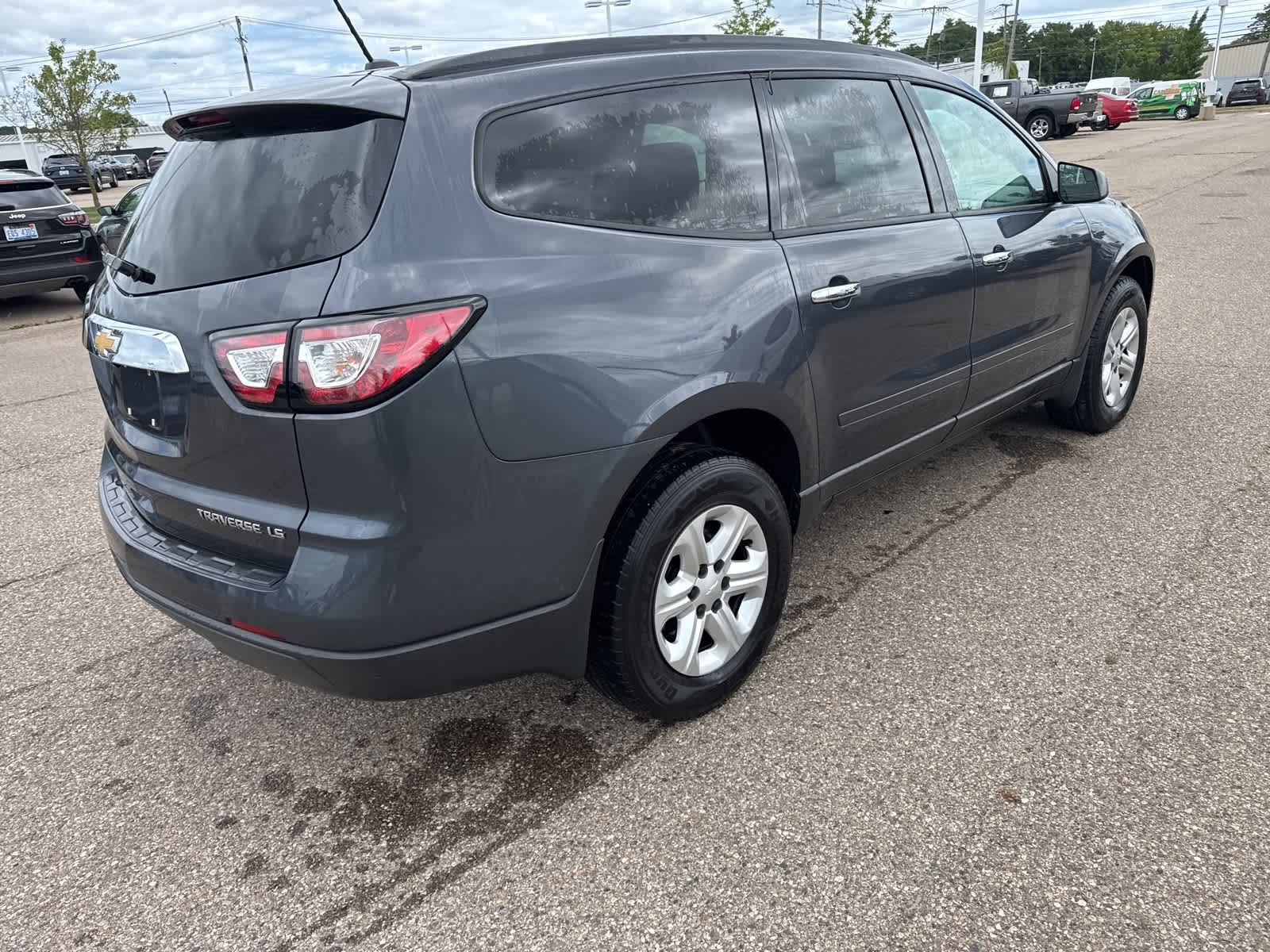 Thumbnail: 2014 Chevrolet Traverse - 16