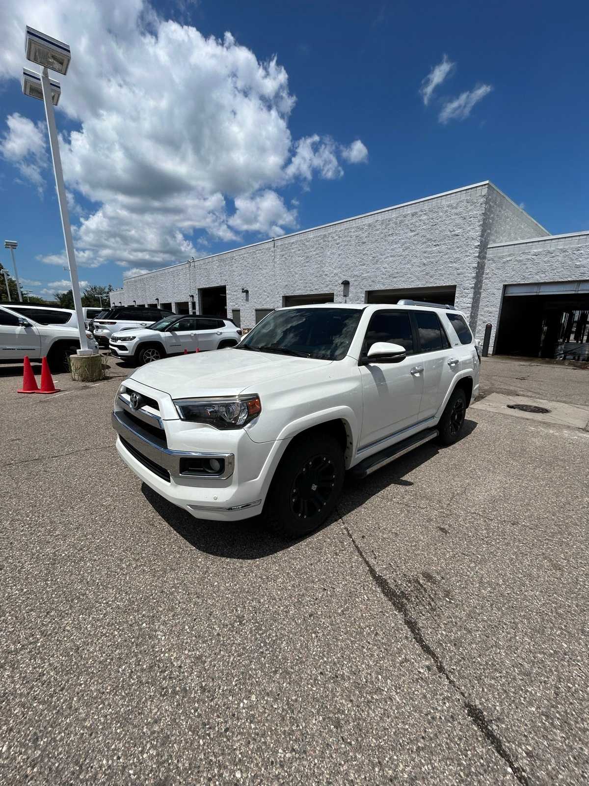 Thumbnail: 2014 Toyota 4Runner - 1