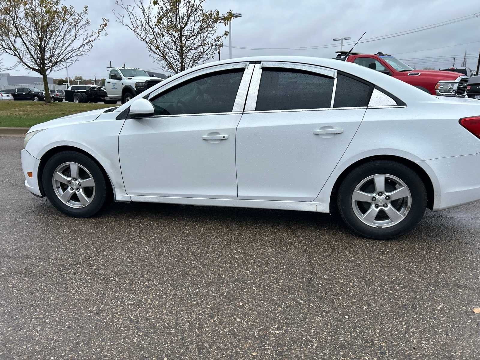 Thumbnail: 2012 Chevrolet Cruze - 25