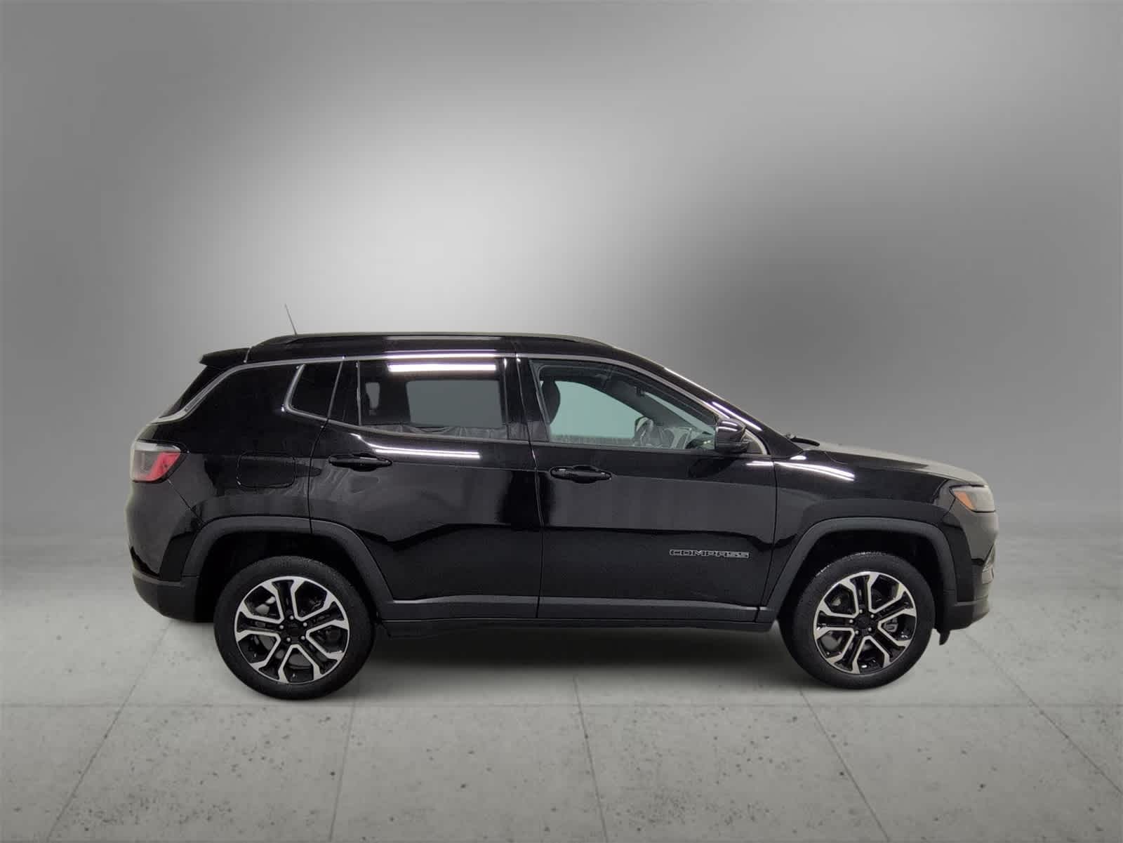 Thumbnail: 2023 Jeep Compass - 9
