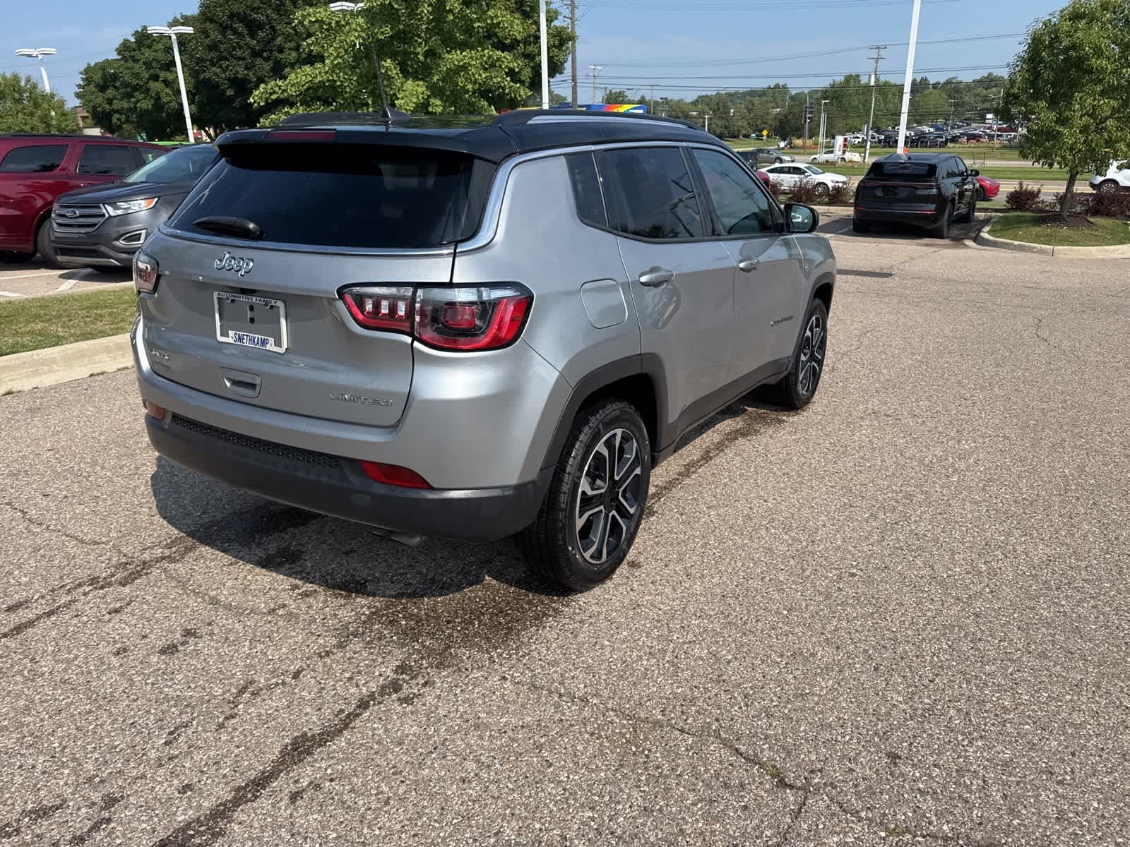 Thumbnail: 2022 Jeep Compass - 17