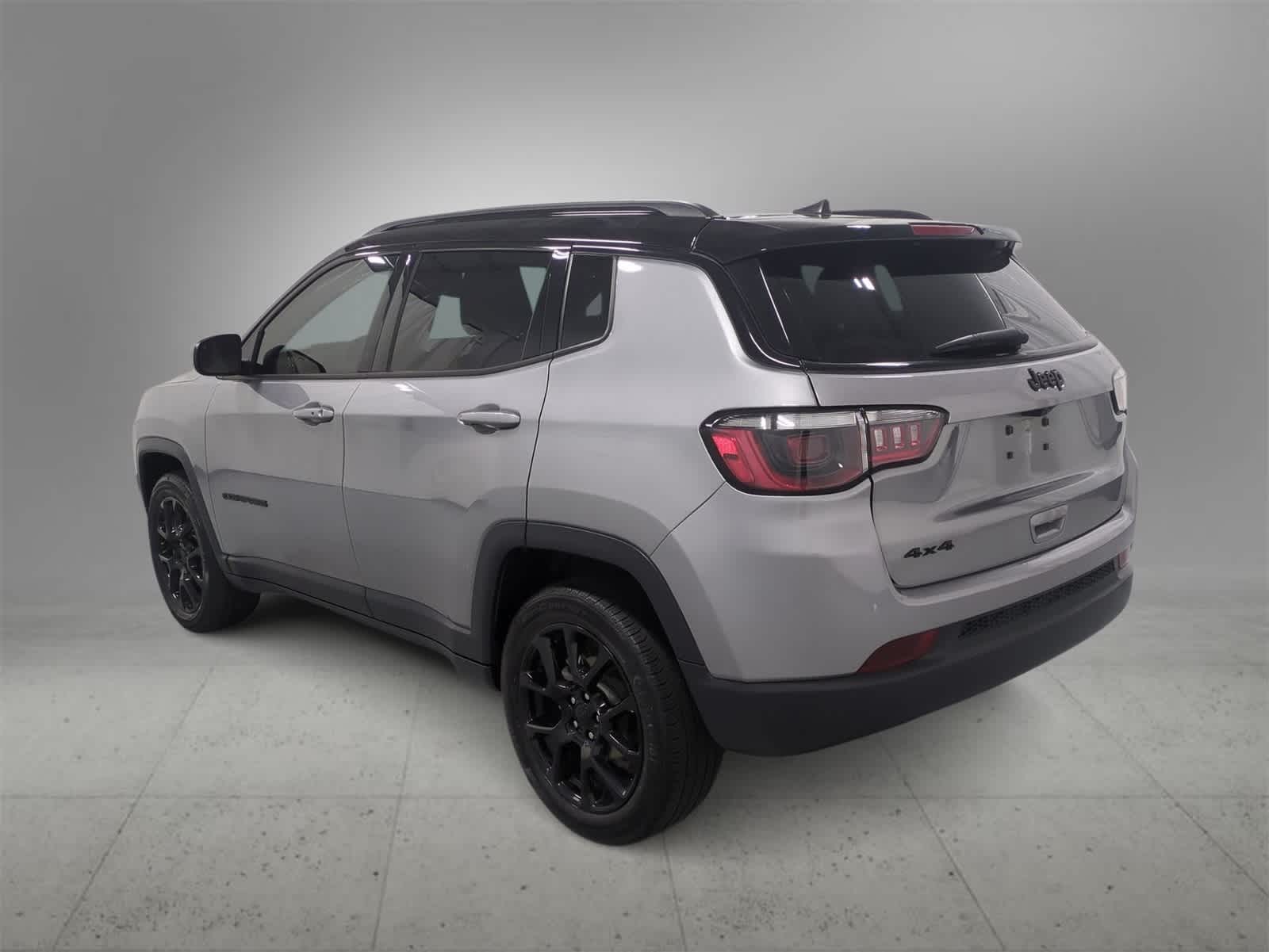 Thumbnail: 2022 Jeep Compass - 6