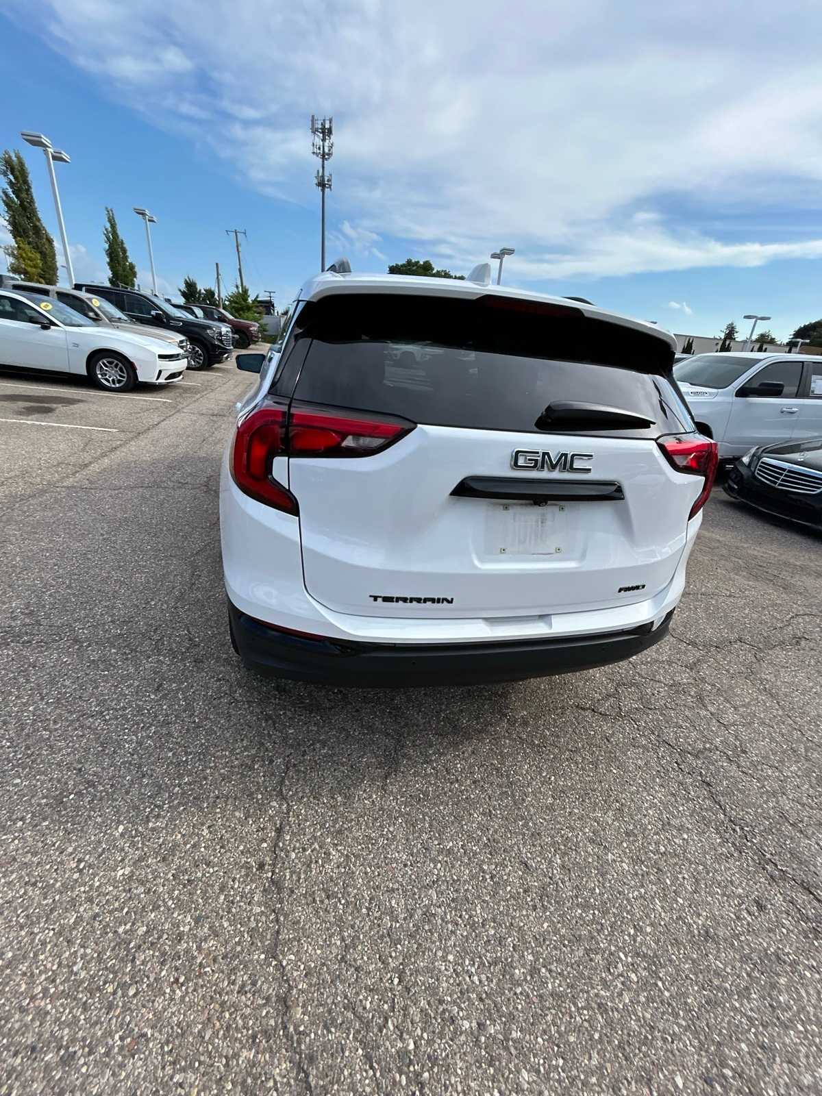 Thumbnail: 2019 GMC Terrain - 18