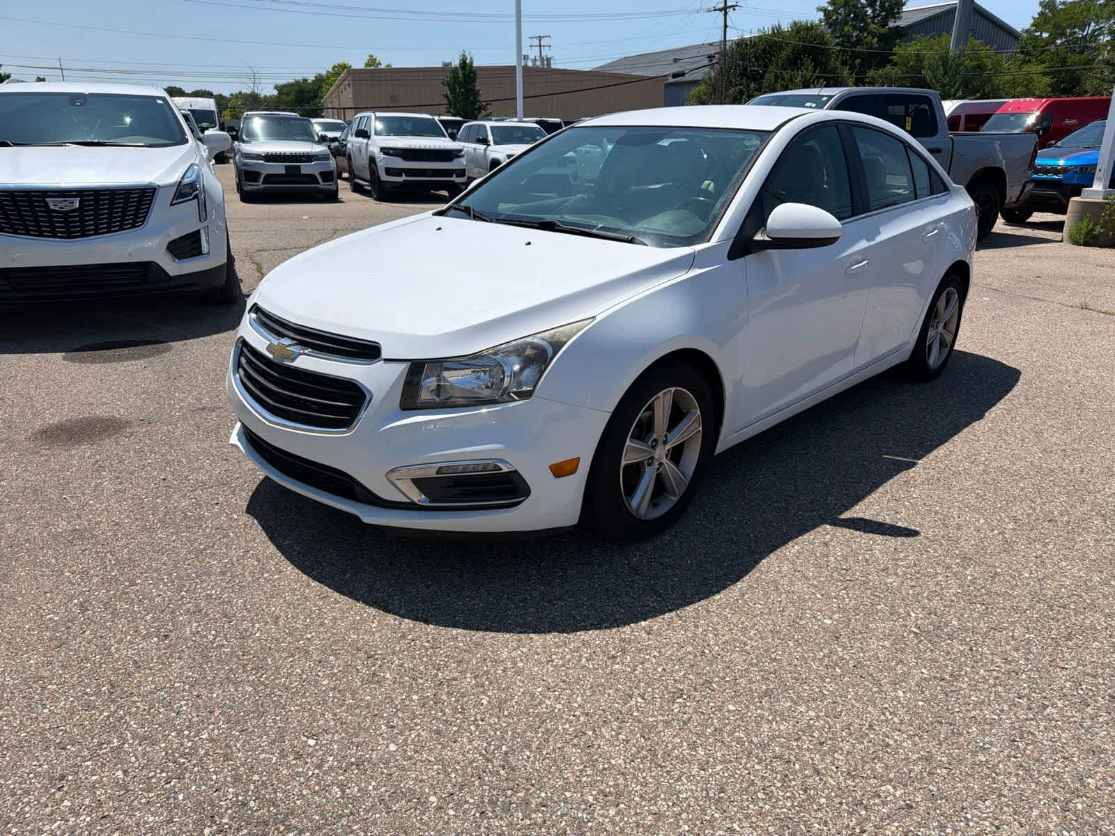 Used 2015 Chevrolet Cruze 2LT with VIN 1G1PE5SB8F7140138 for sale in Farmington Hills, MI