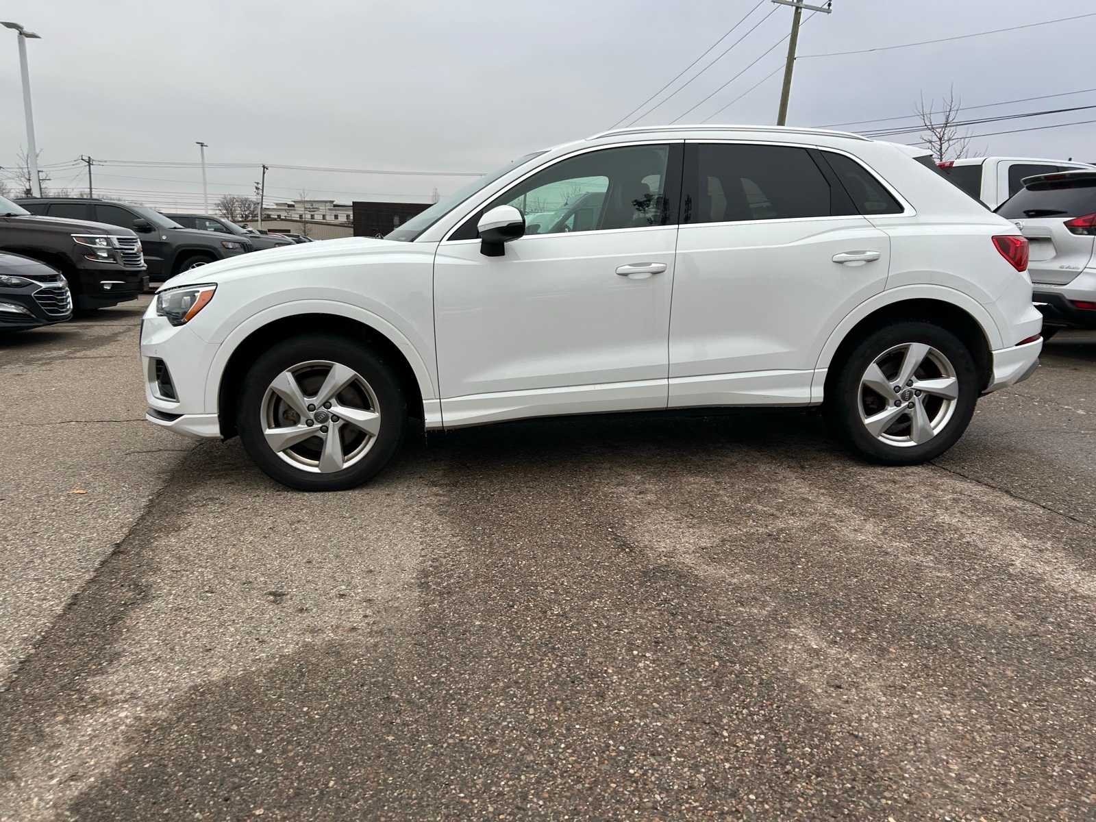 2020 Audi Q3 Premium -
                  Farmington Hills, MI