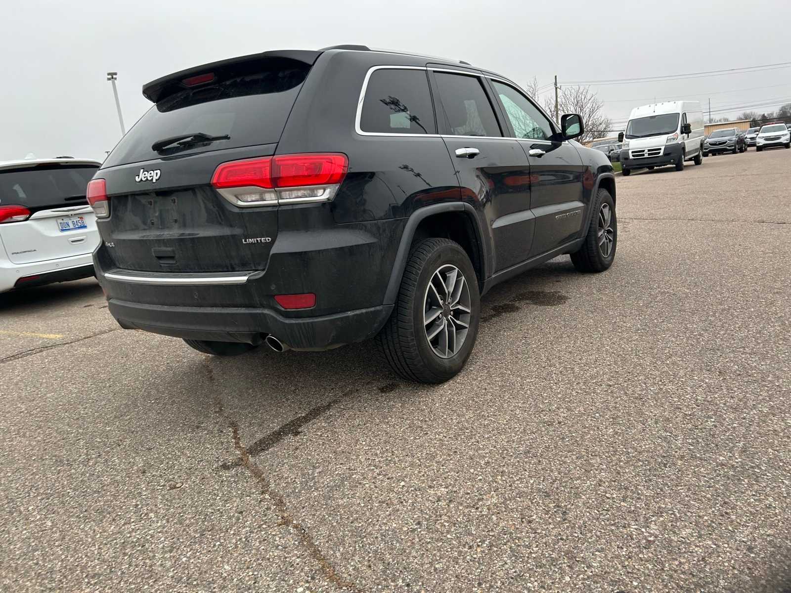 Thumbnail: 2019 Jeep Grand Cherokee - 13